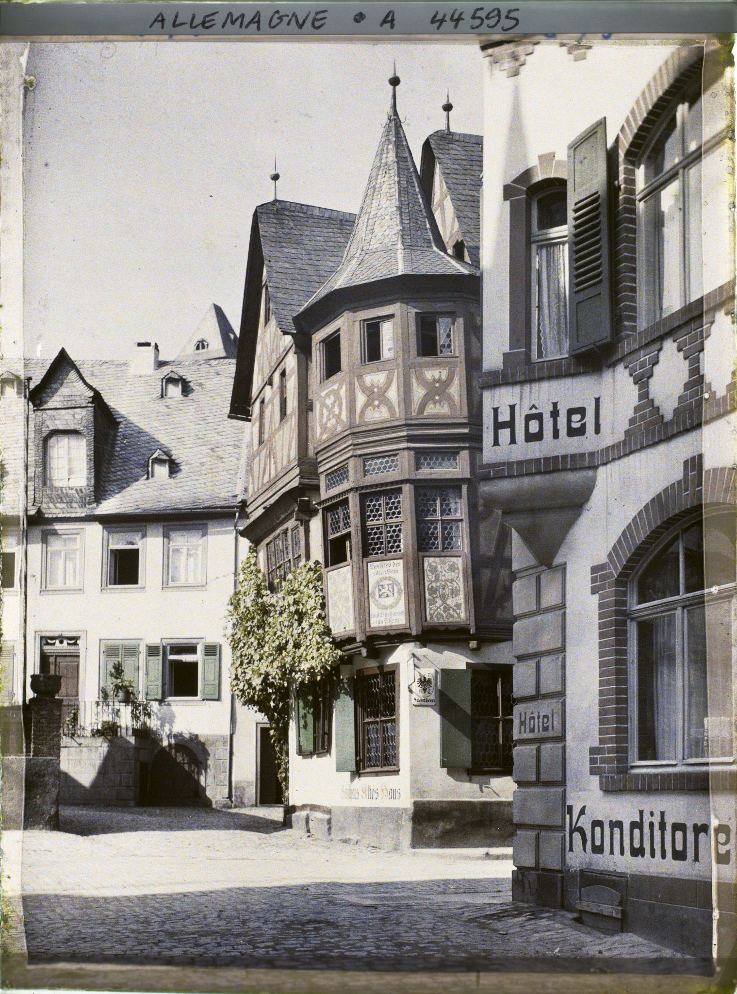 Image représentant Allemagne, Bacharach, Coin de Rue et Vieilles Maisons