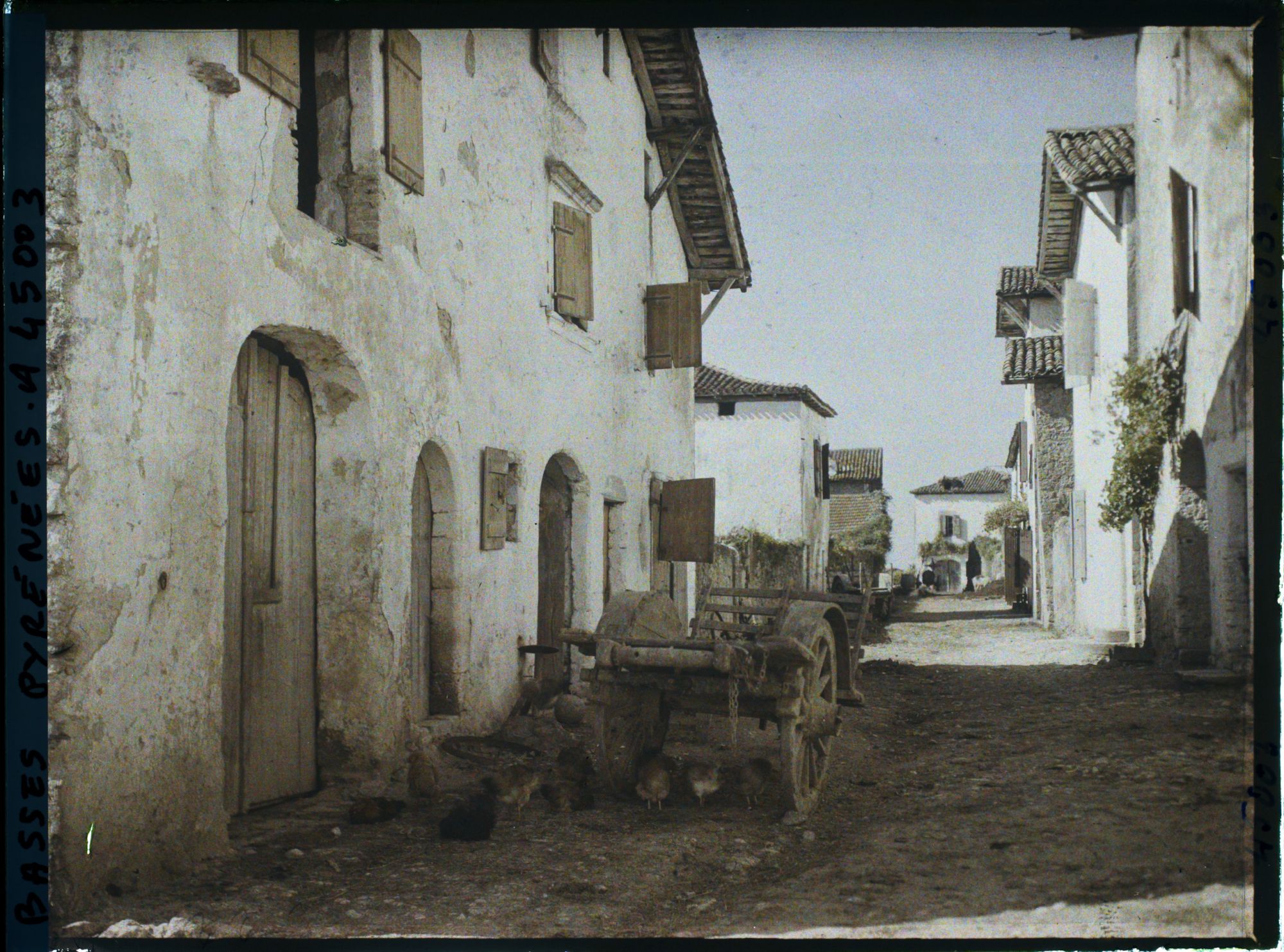 Image représentant France, Guiche, Fermes aux alentours du Château