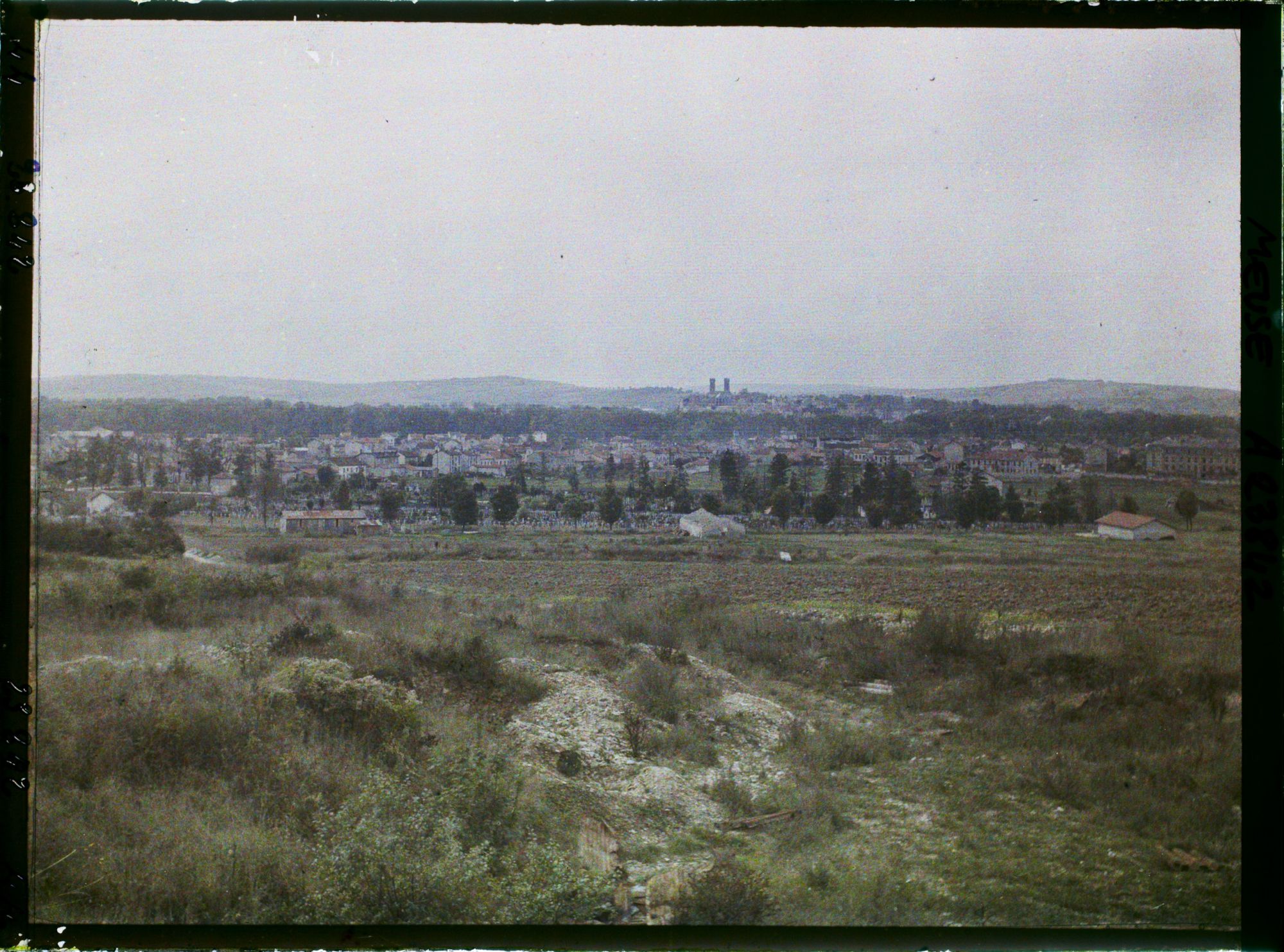 Image représentant France, Verdun, Verdun vu de la route du fort St Michel vers l'Ouest