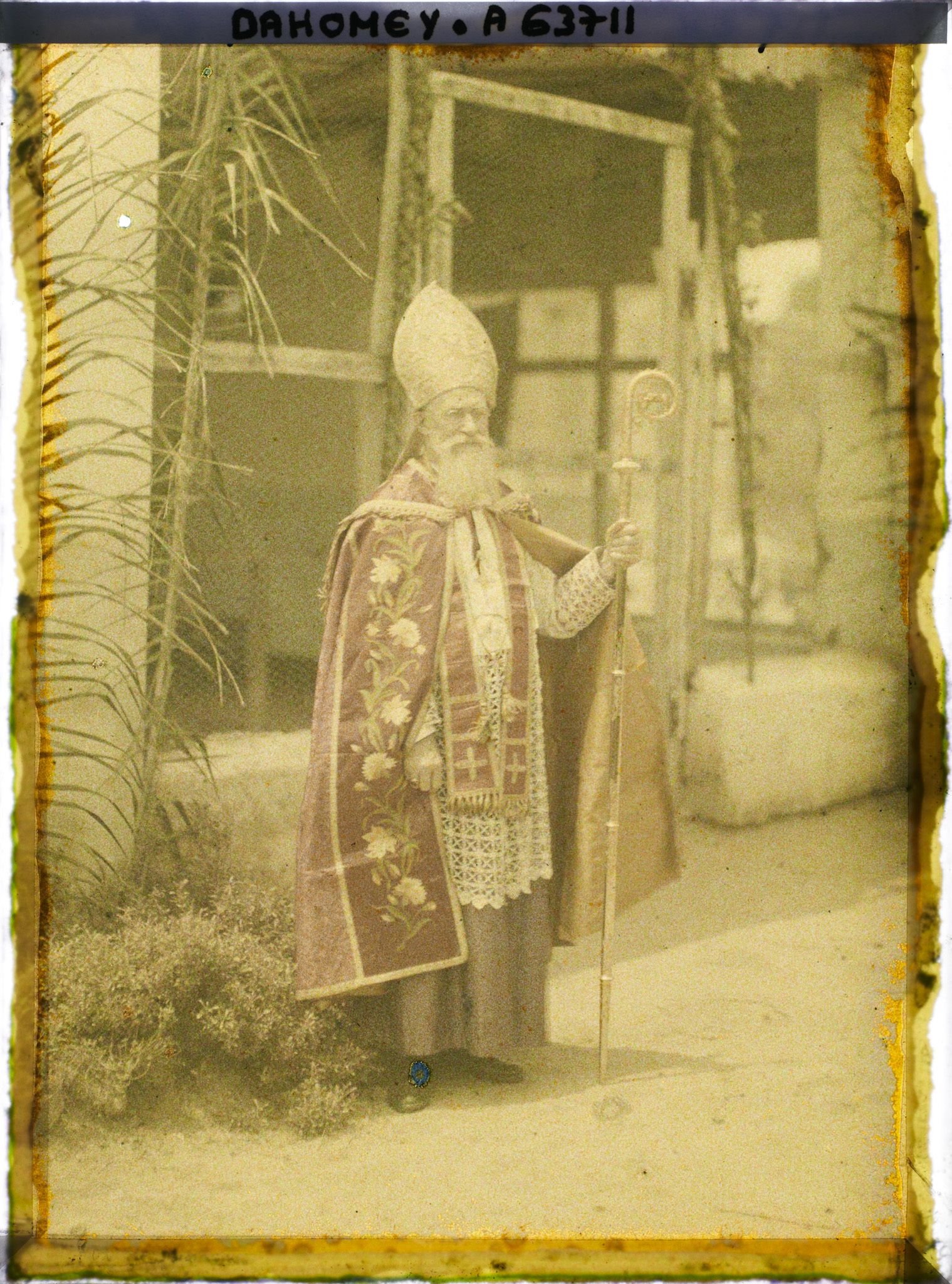 Image représentant Portrait de Monseigneur Steinmetz, vicaire apostolique du Dahomey de 1906 à 1934, surnommé " Daga ", " le Père qui est grand "