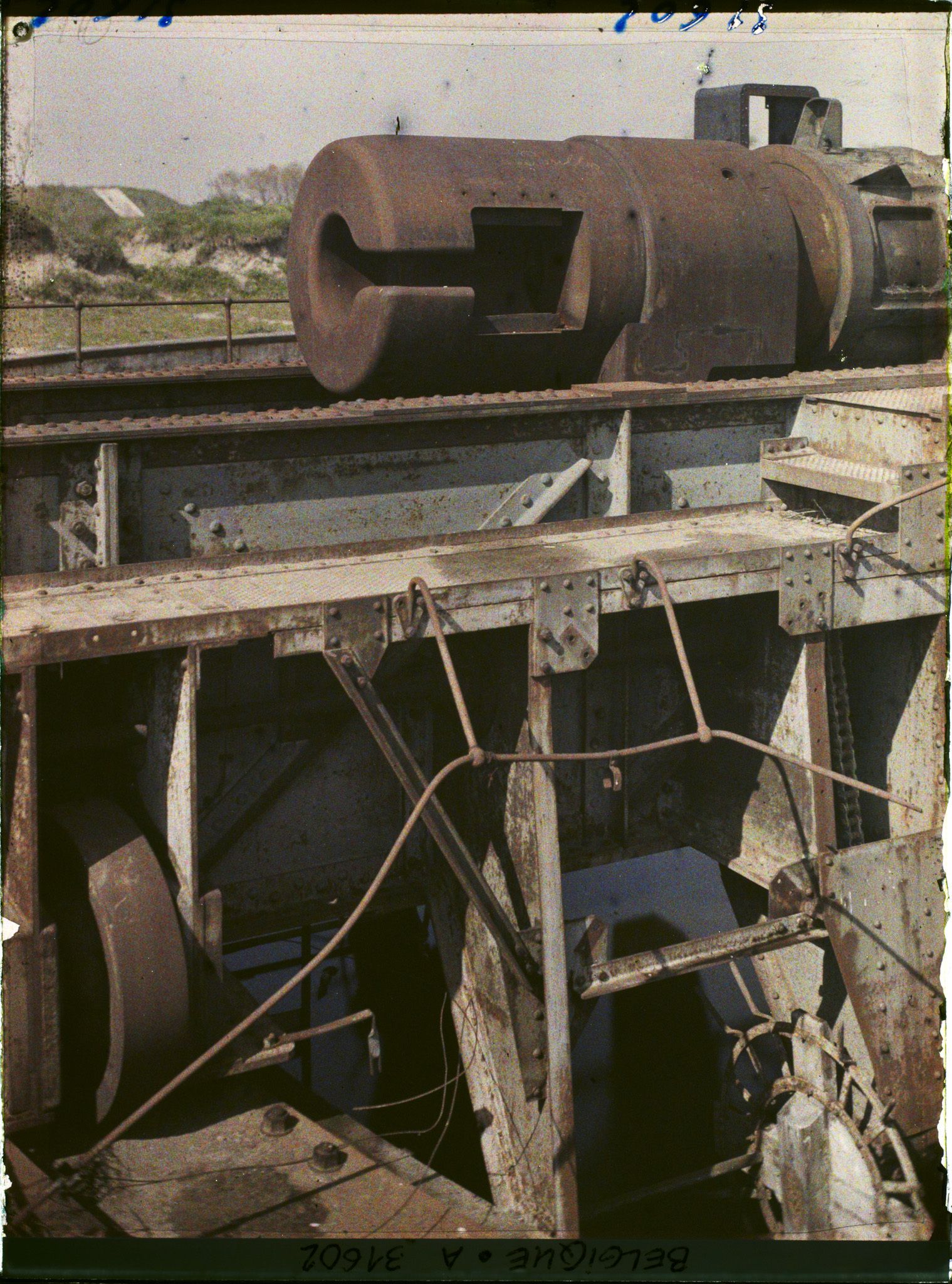 Image représentant Belgique, Ostende, Batterie Deutschland, Détails de l'arrière de la 2e pièce de droite