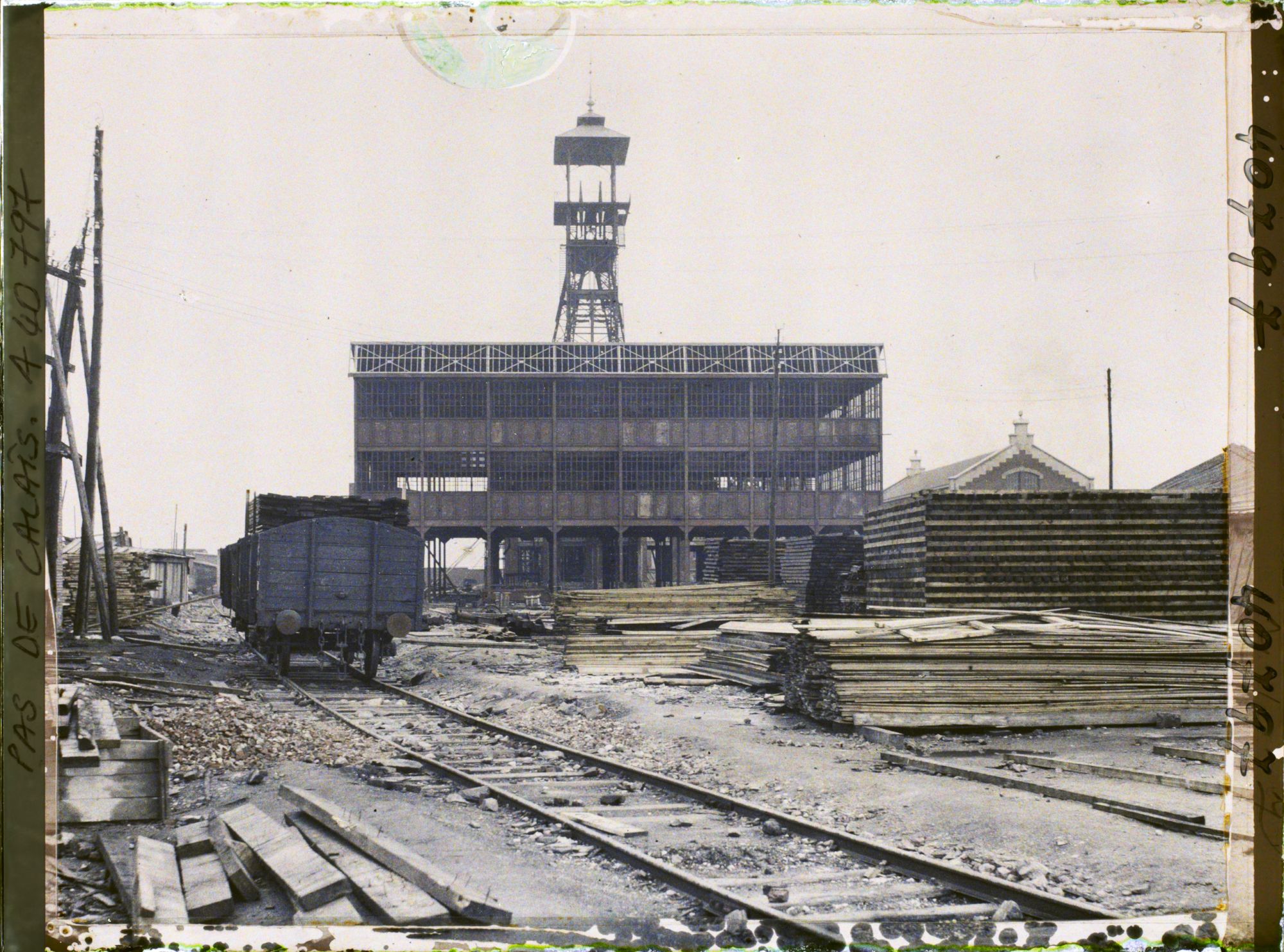 Image représentant France, Lens, Mine du Grand Condé, bâtiment du triage