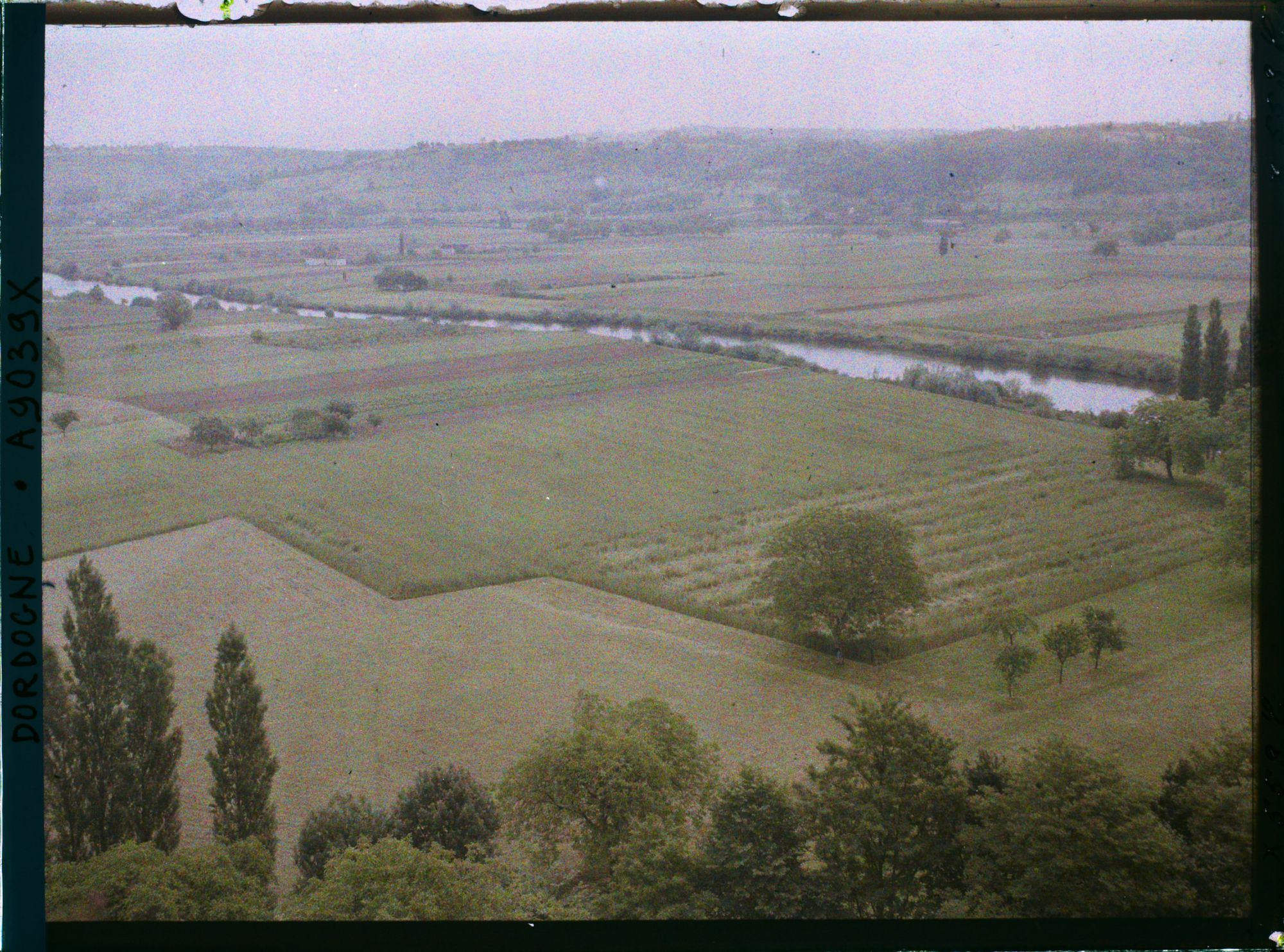 Image représentant Périgord, Limeuil, Panorama en amont du Pont s/ la Vézère
