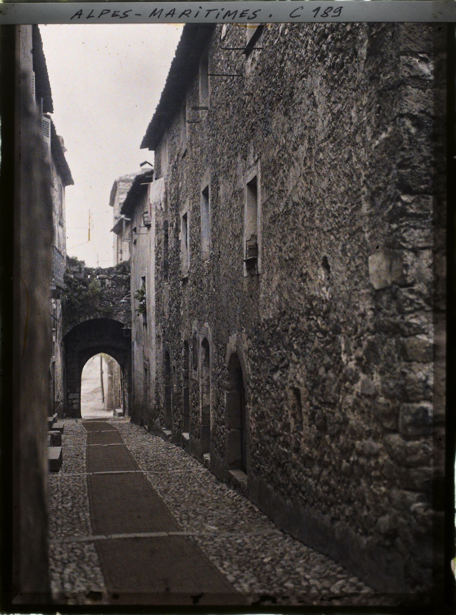 Image représentant Une ruelle du vieux village