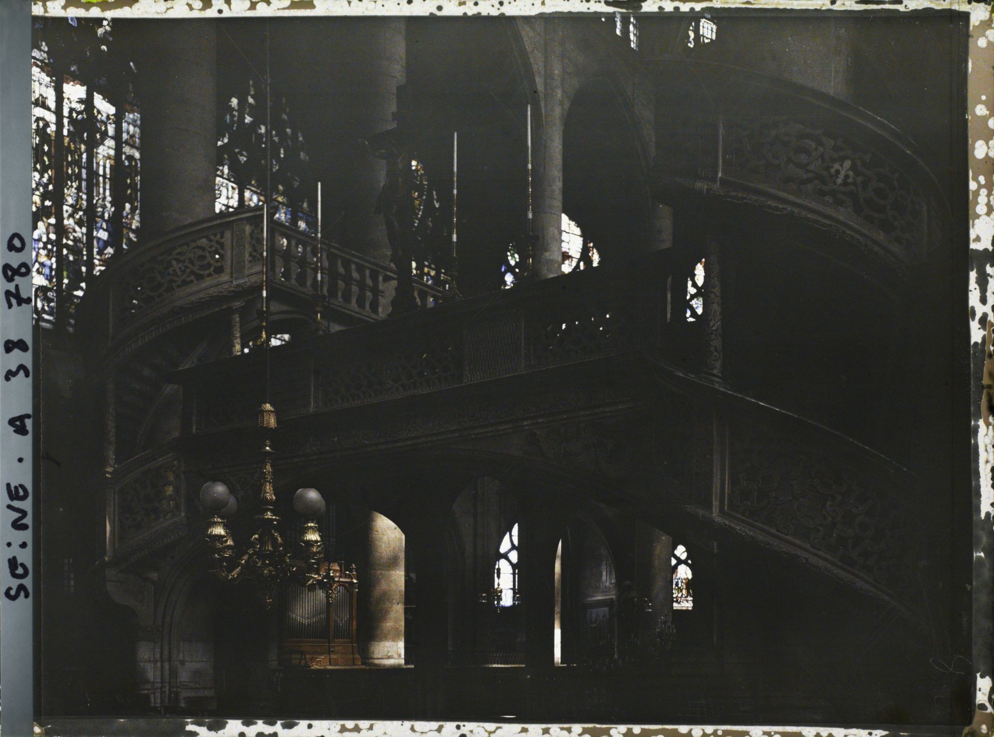 Image représentant Intérieur de l'église Saint-Etienne-du-Mont, le jubé