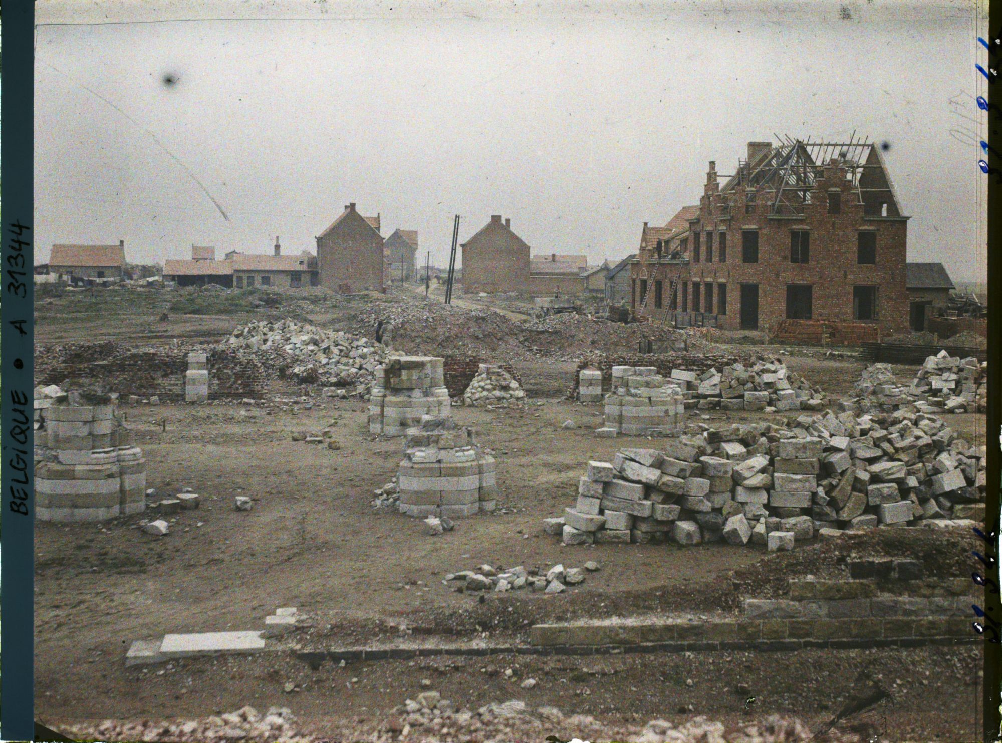 Image représentant Belgique, Passendacle, Centre du Village