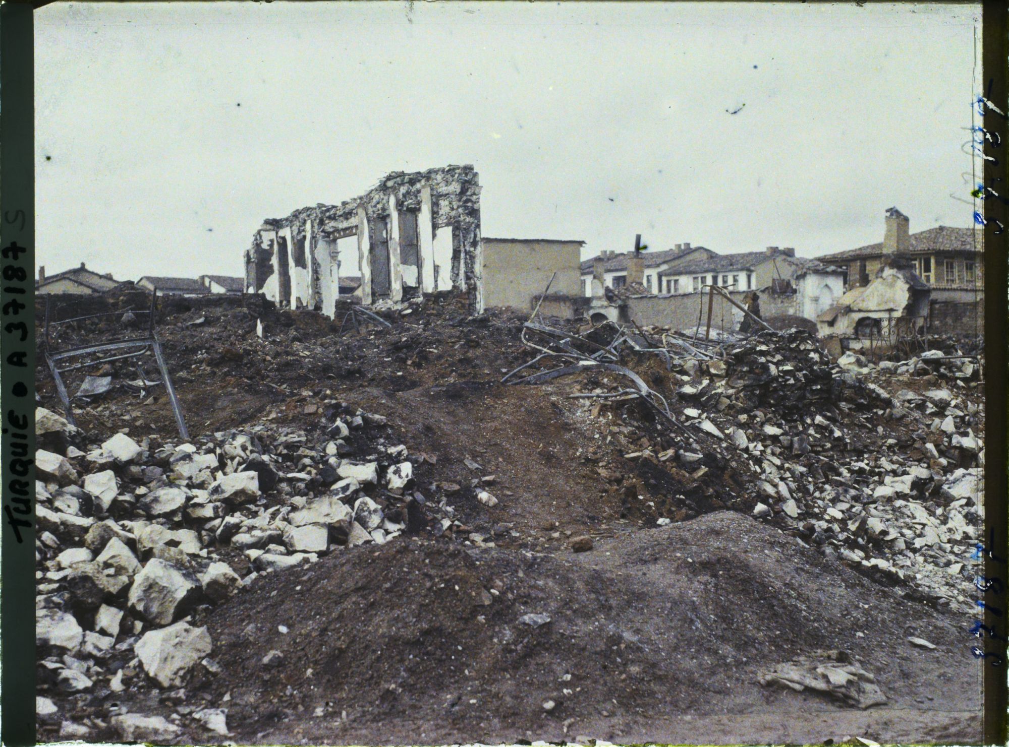 Image représentant Turquie, Ouchak, Coin de ruines