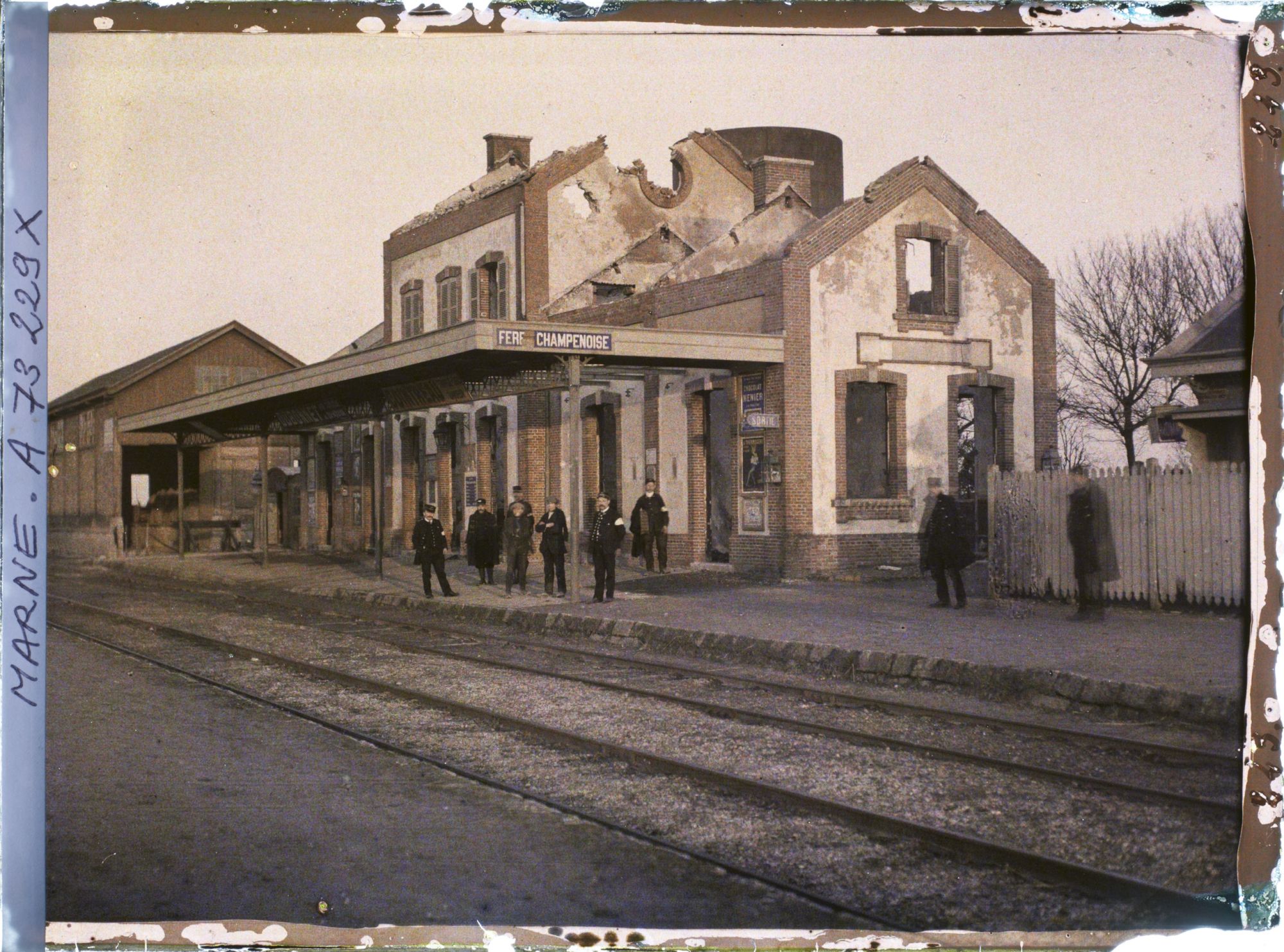 Image représentant La gare de Fère-Champenoise en ruine