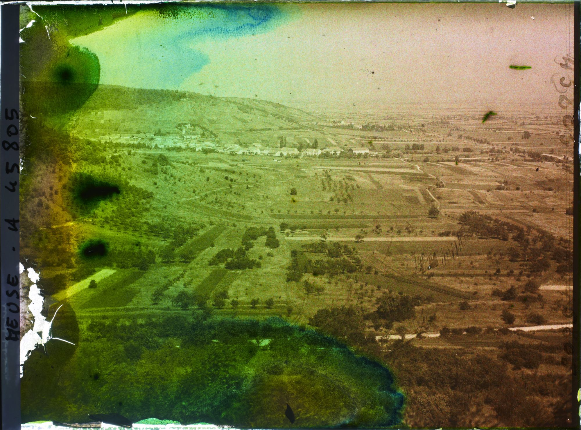 Image représentant France, Hattonchâtel, Panorama s/ la plaine de la Woëvre vers Viéville et Billy