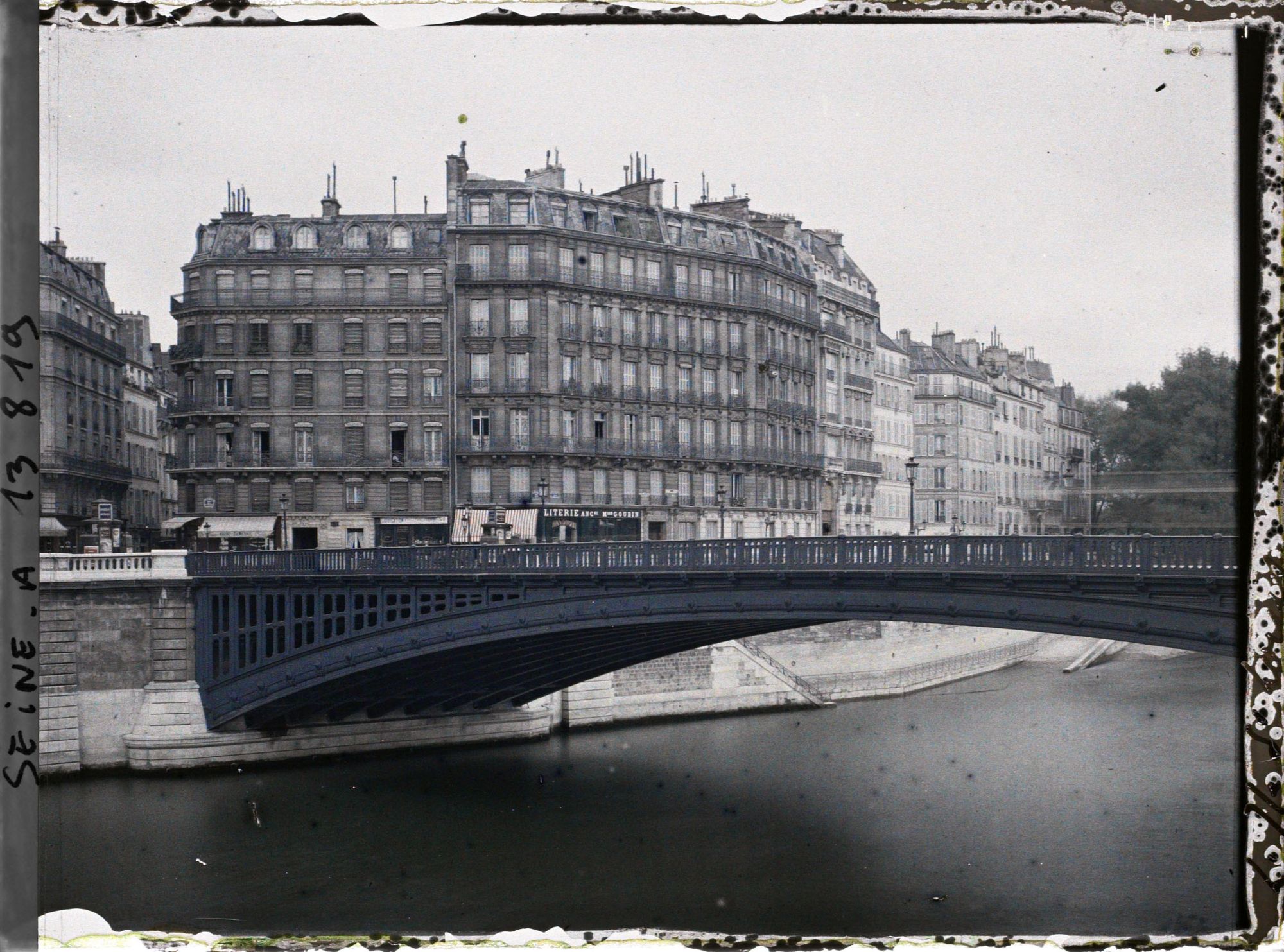 Image représentant L'île Saint-Louis depuis l'île de la Cité
