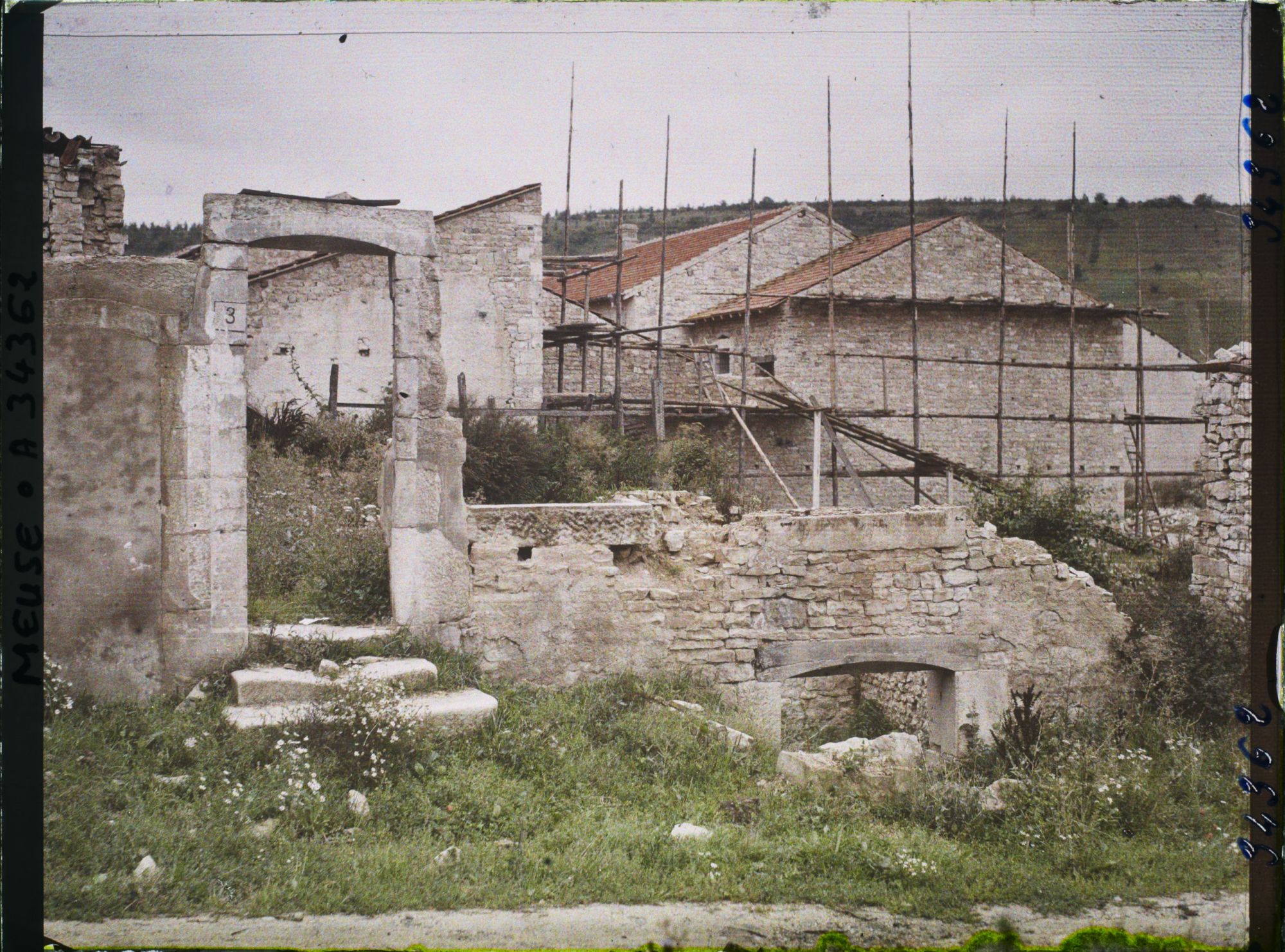 Image représentant France, Billy sous les Côtes, Ruines et reconstructions