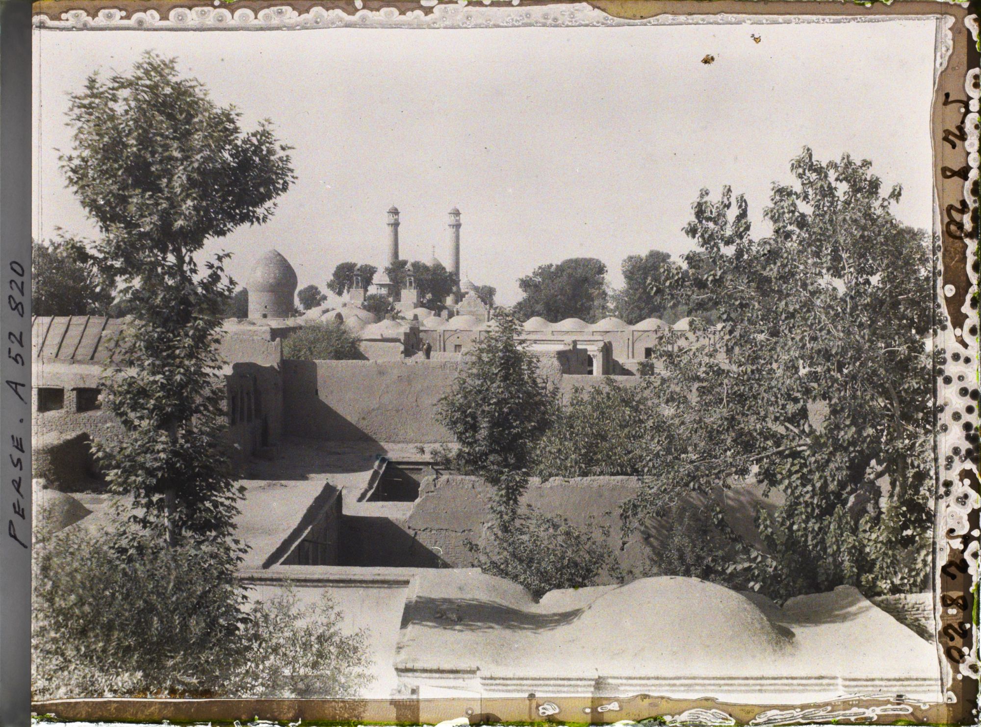 Image représentant Vers le sanctuaire de Shah Abdol Azim