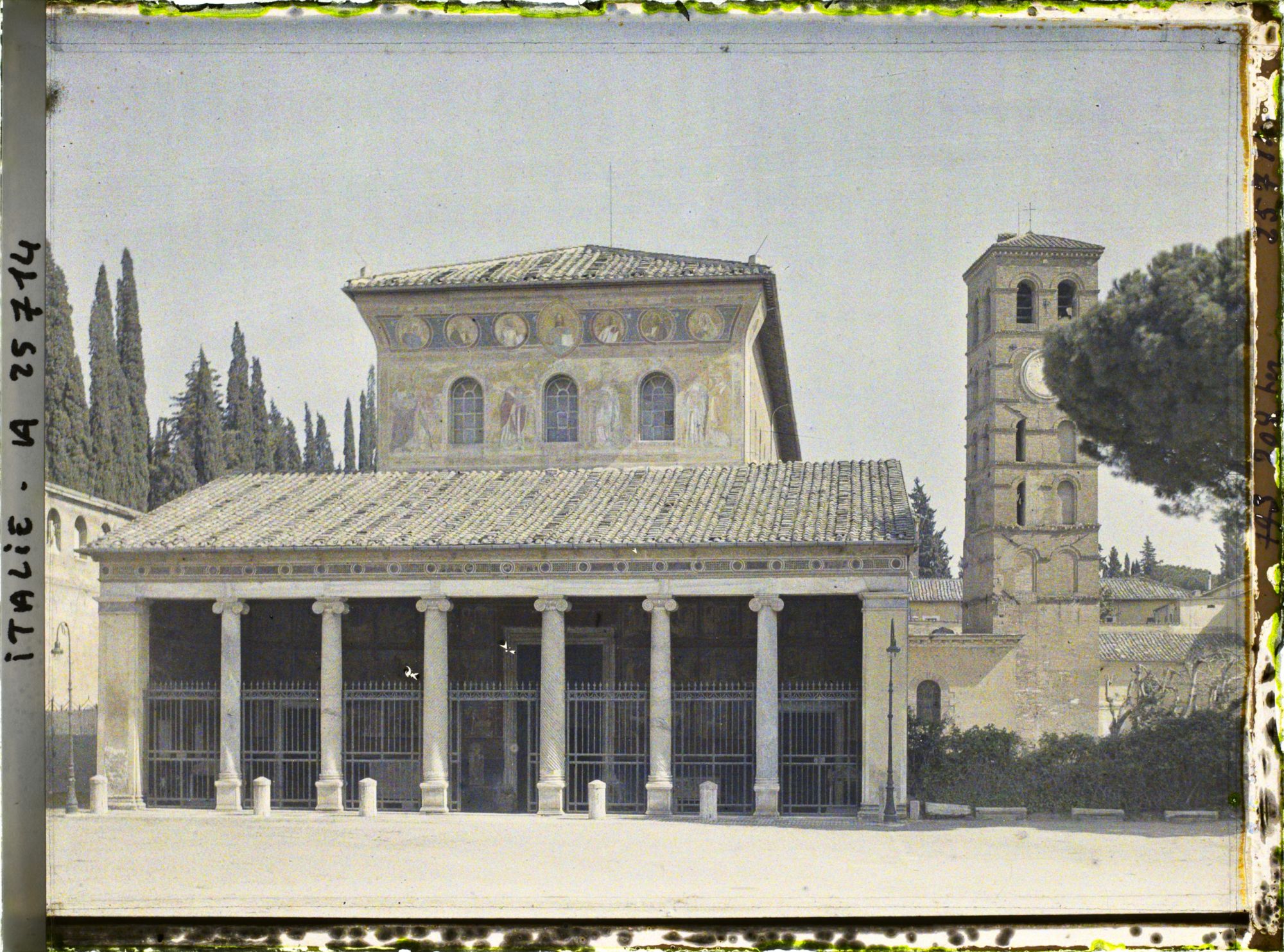 Image représentant Extérieur de la basilique San Lorenzo fuori le mura