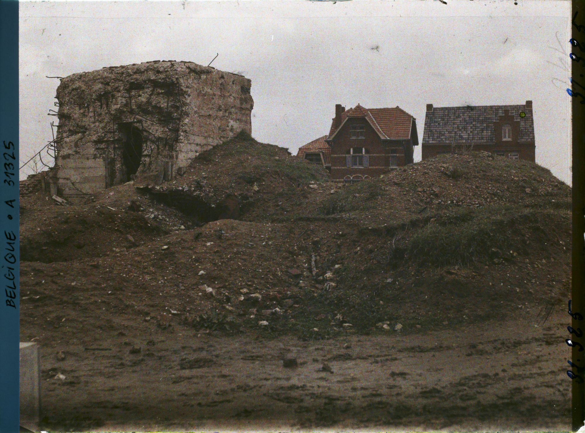 Image représentant Belgique, Wytschaete, Blockhaus Allemand au milieu du Village