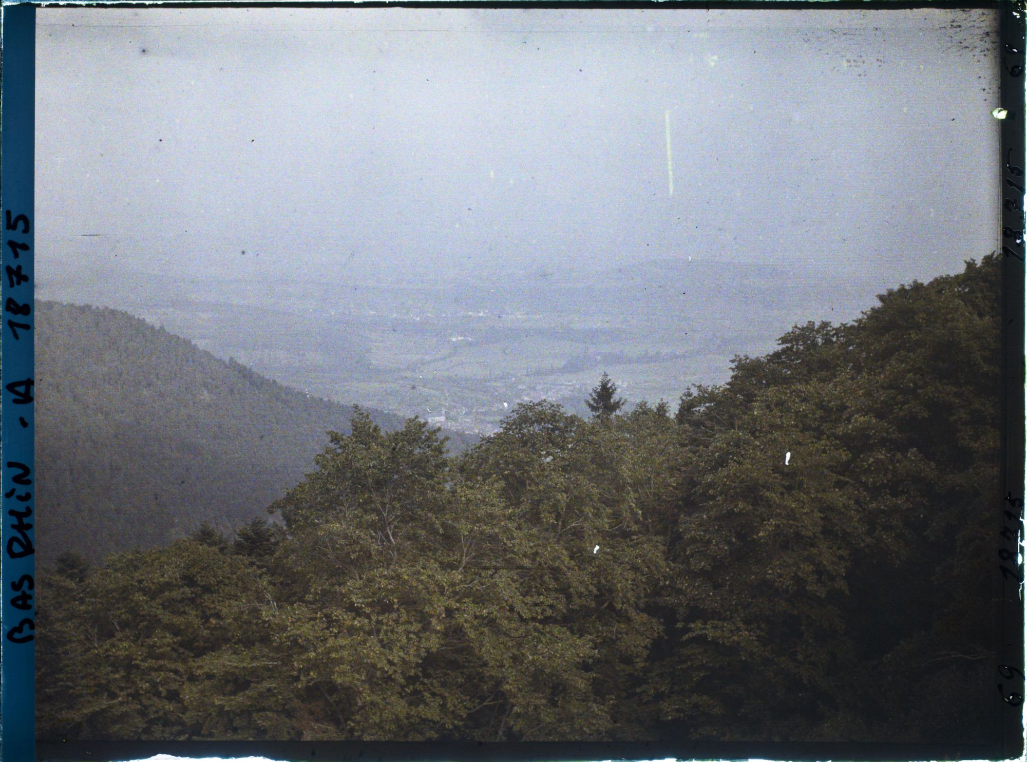 Image représentant France, Ste Odile, De Ste Odile, vue vers le Nord-Est (en avant Ohroff ensuite Börsch, le 3e au loin, Rosheim
