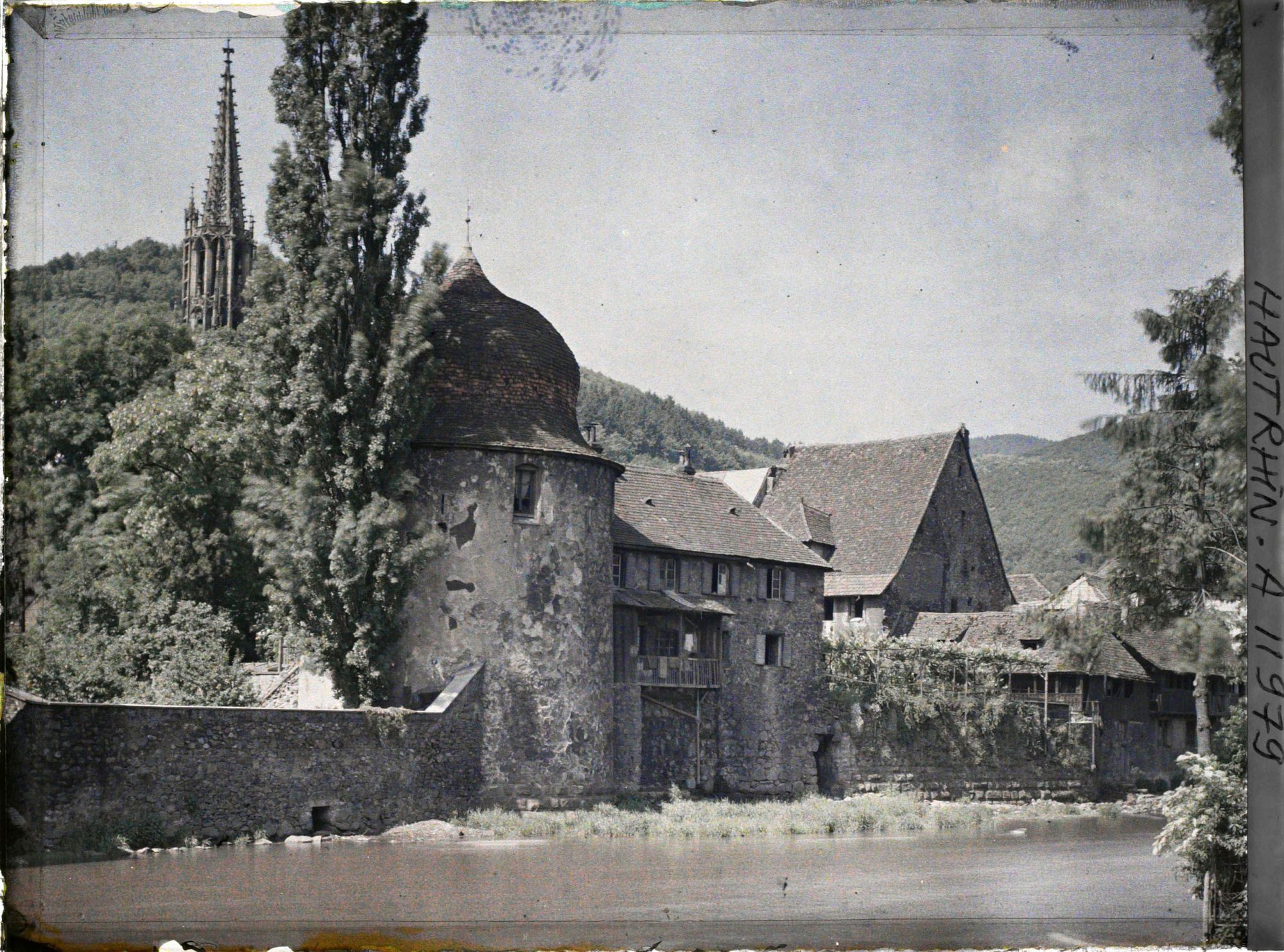 Image représentant La Thur [les remparts, la tour des sorcières]