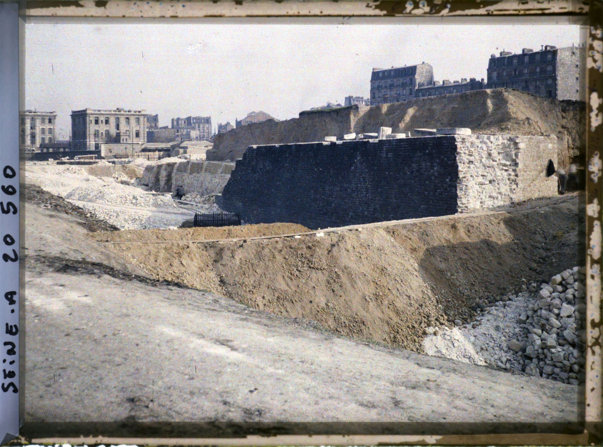 Image représentant La démolition des fortifications à la porte de Clignancourt