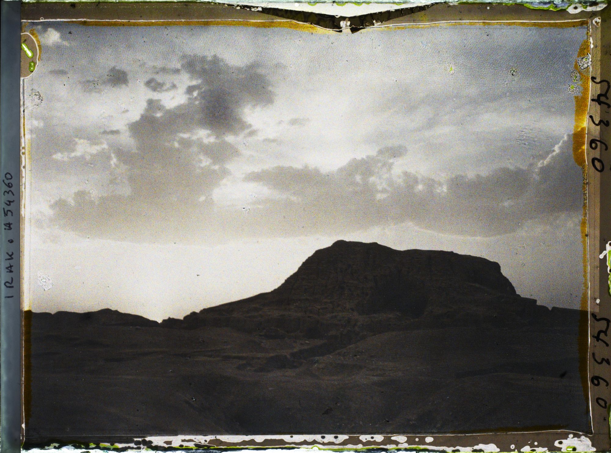 Image représentant Crépuscule sur la Ziggourat (tour à étages)