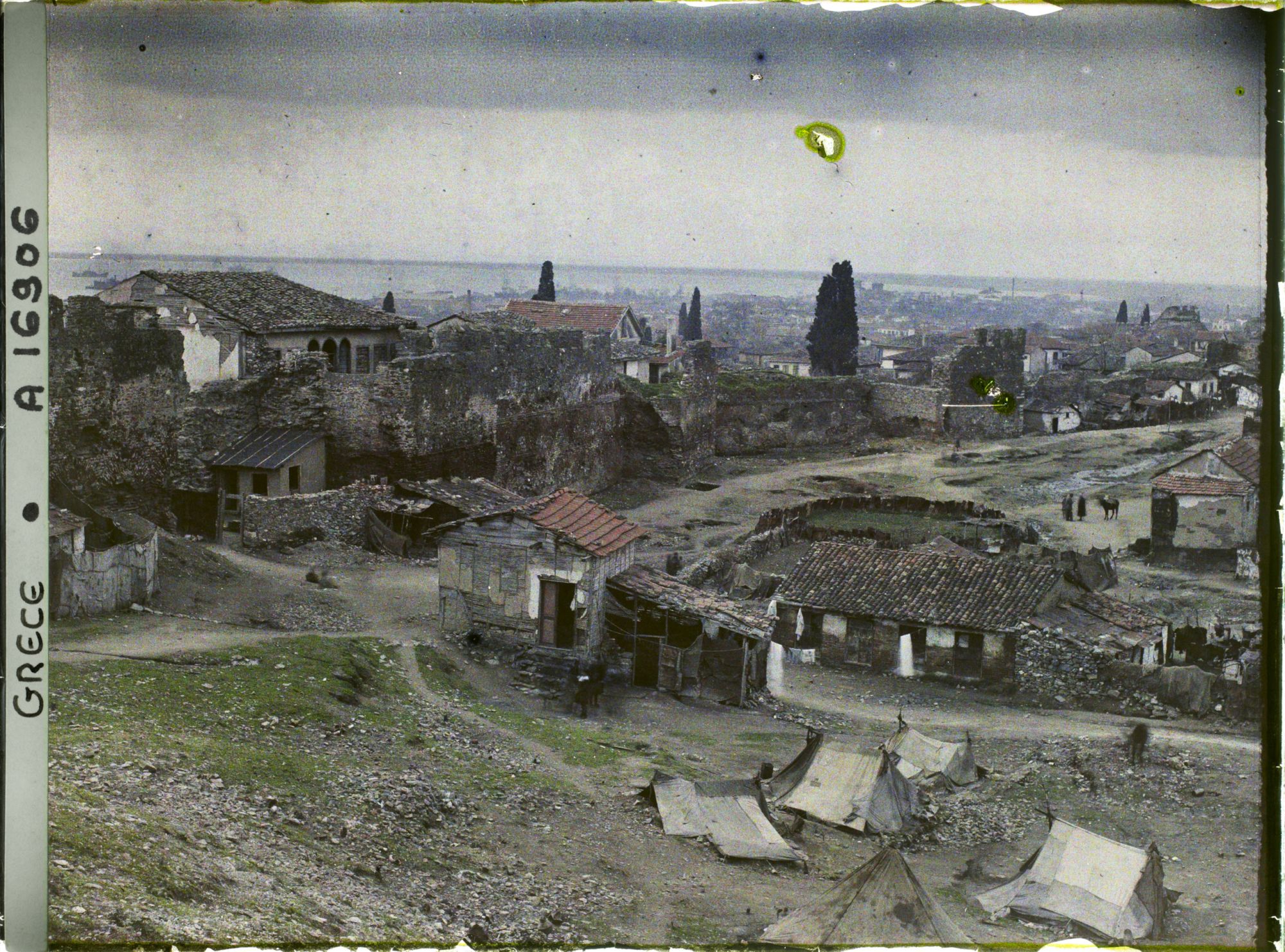 Image représentant Grèce, Salonique, Vue des remparts