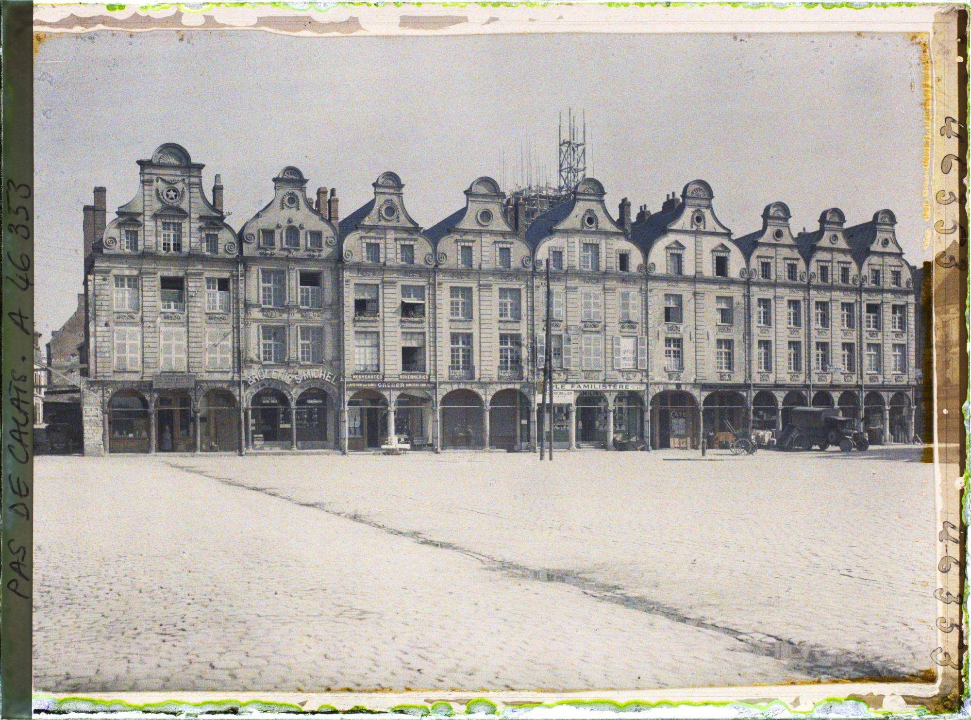 Image représentant France, Arras, Petite place, partie Sud Ouest