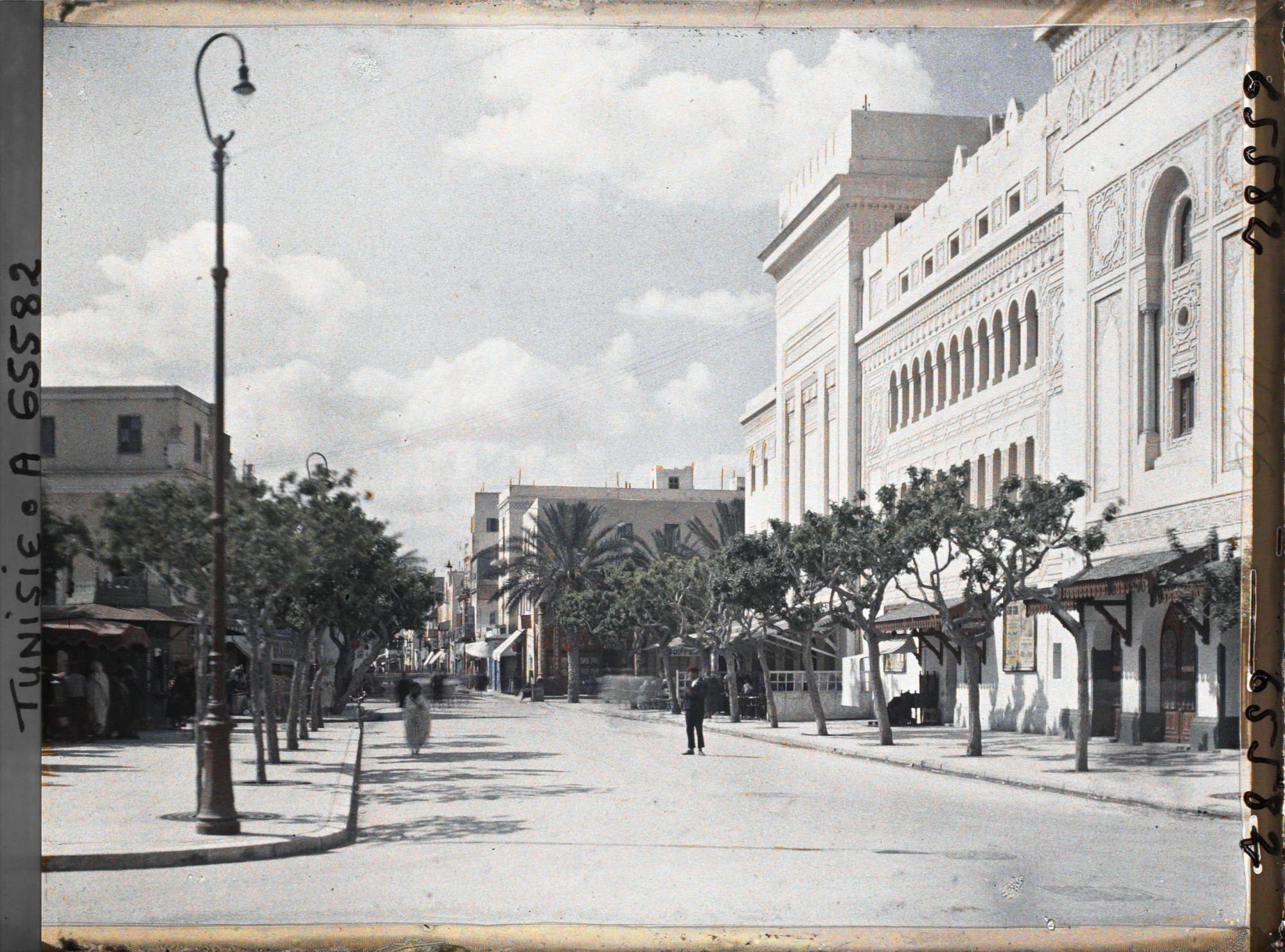 Image représentant Le théâtre dans la rue Émile-Loubet