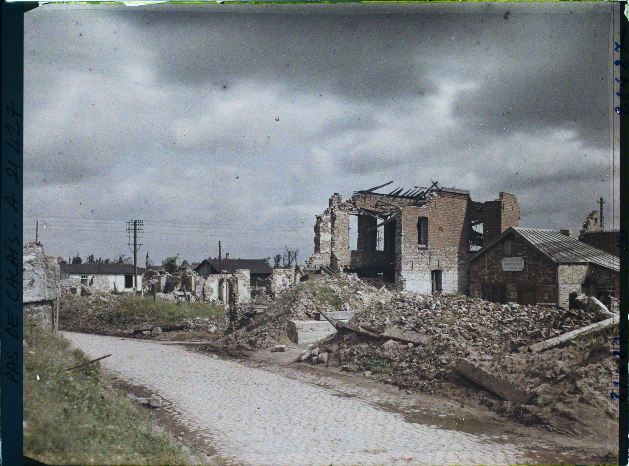 Image représentant France, Haisnes, Vue sur les ruines du Village