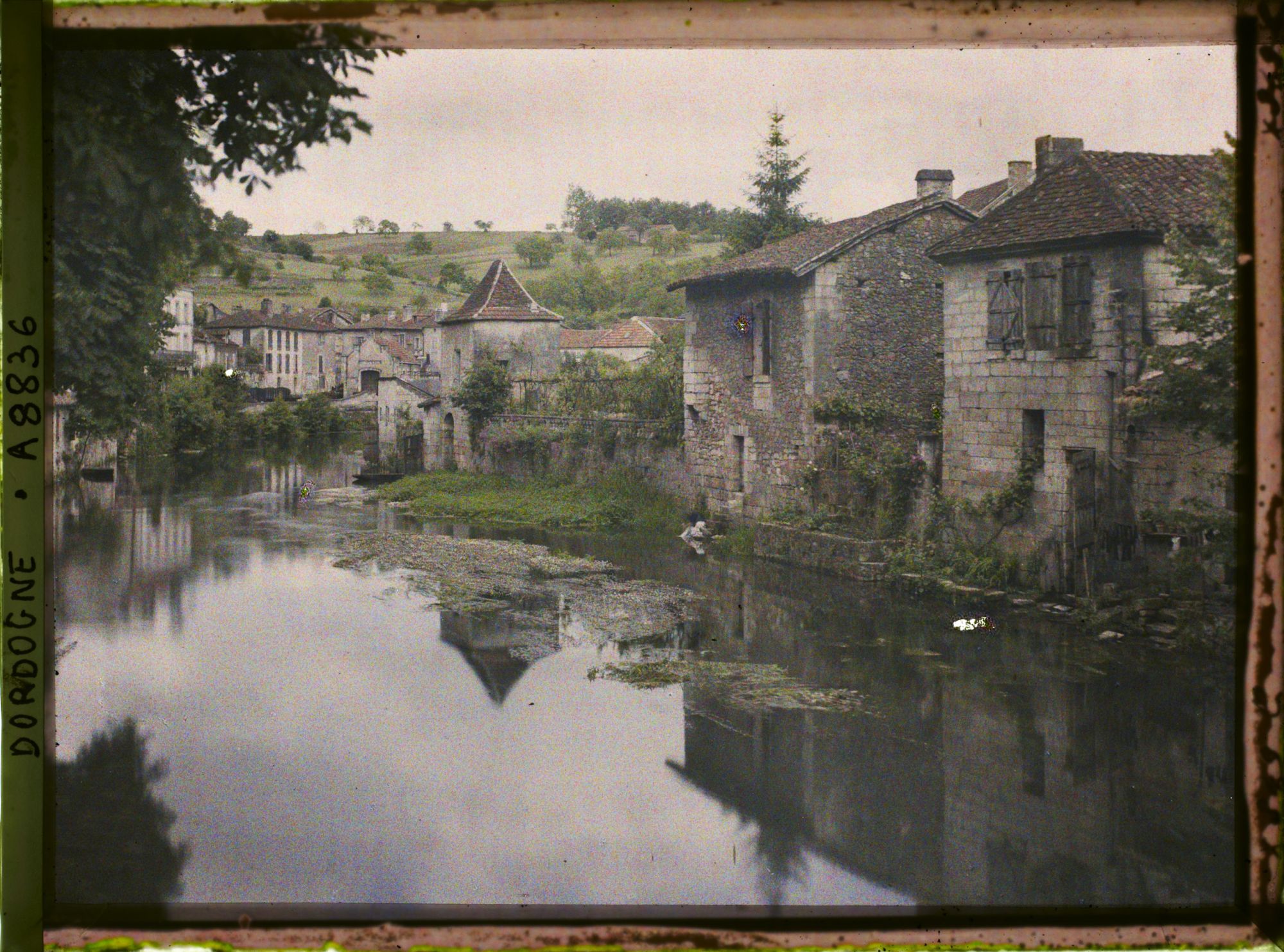 Image représentant France, Brantôme, Les bords de la Dronne