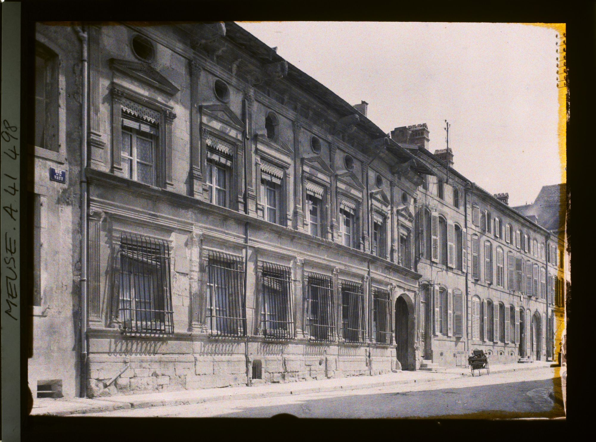 Image représentant France, St Mihiel, Maison Renaissance de la rue de Vaux, dite "Maison des Bœufs"