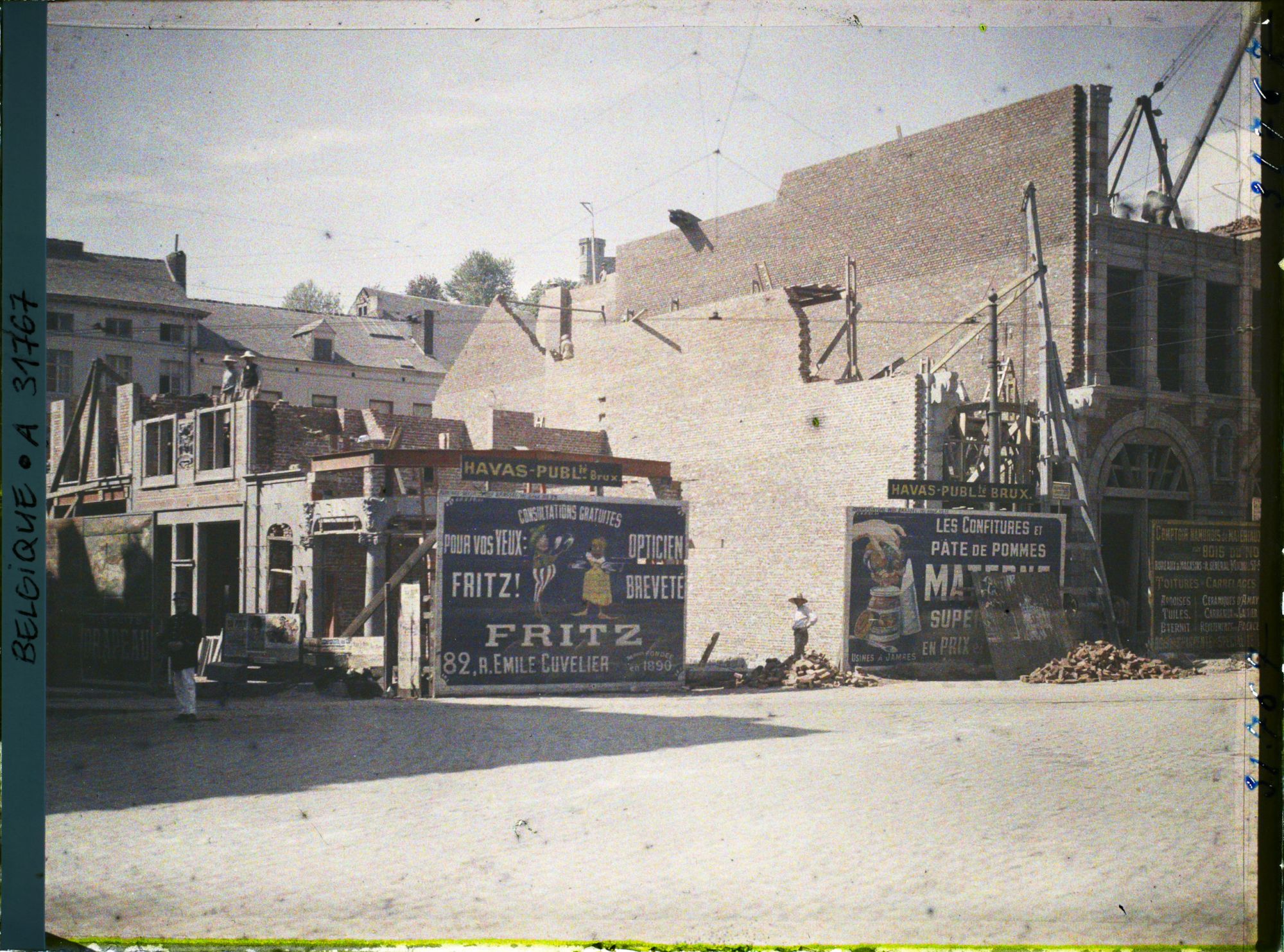 Image représentant Belgique, Namur, Reconstructions sur l' ancienne Place d'Armes