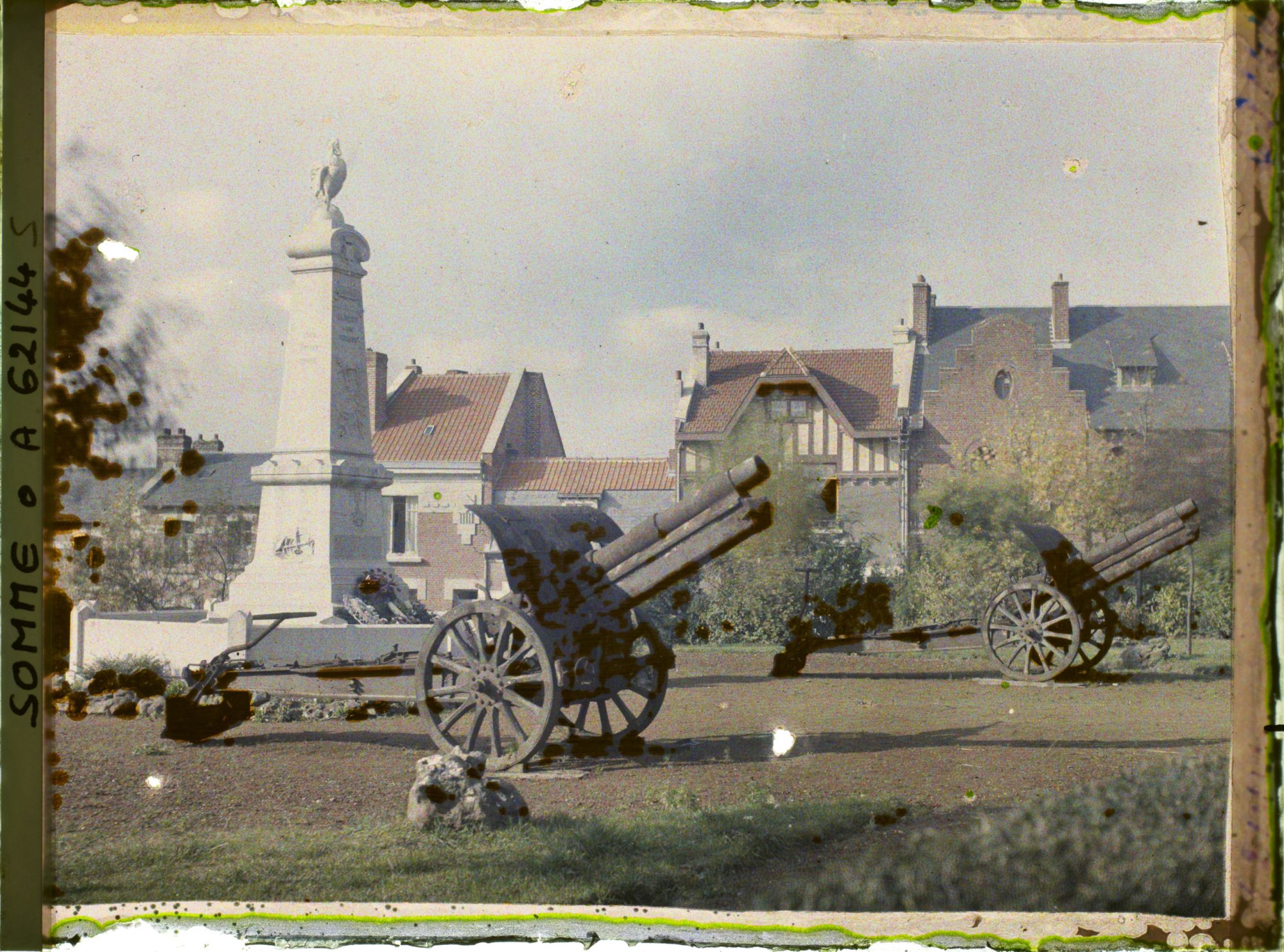 Image représentant Somme, Albert, Le monument aux morts de la Ville