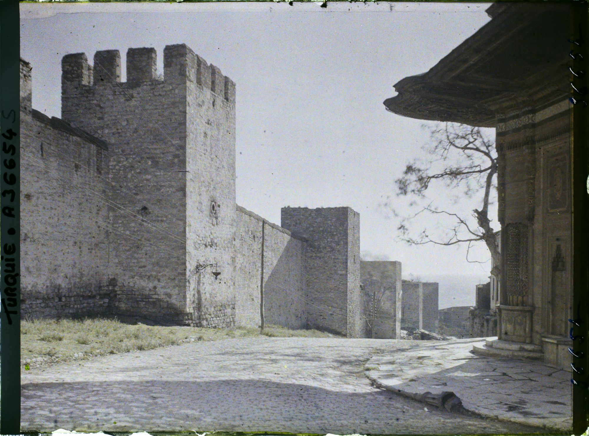 Image représentant Turquie, Constantinople, Tour et murailles de Top- Kapou