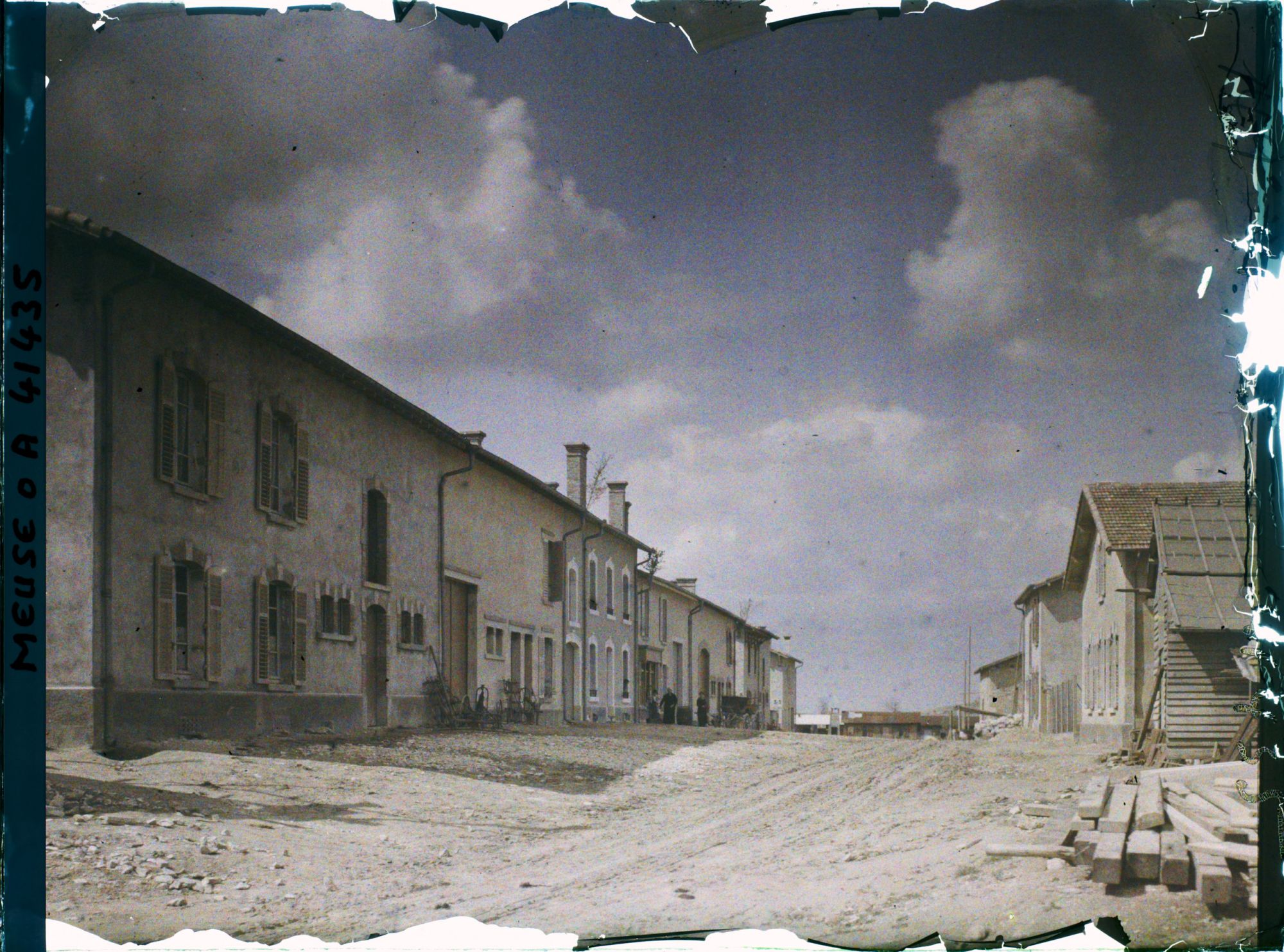 Image représentant France, Les Eparges, Grande rue