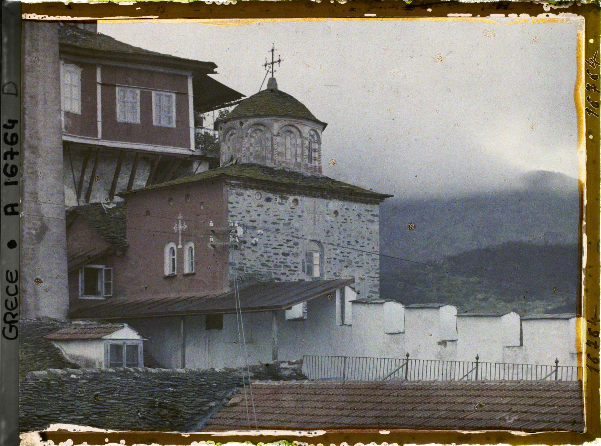 Image représentant Mont Athos, Vatopédi, Extérieur d'une petite Cellule