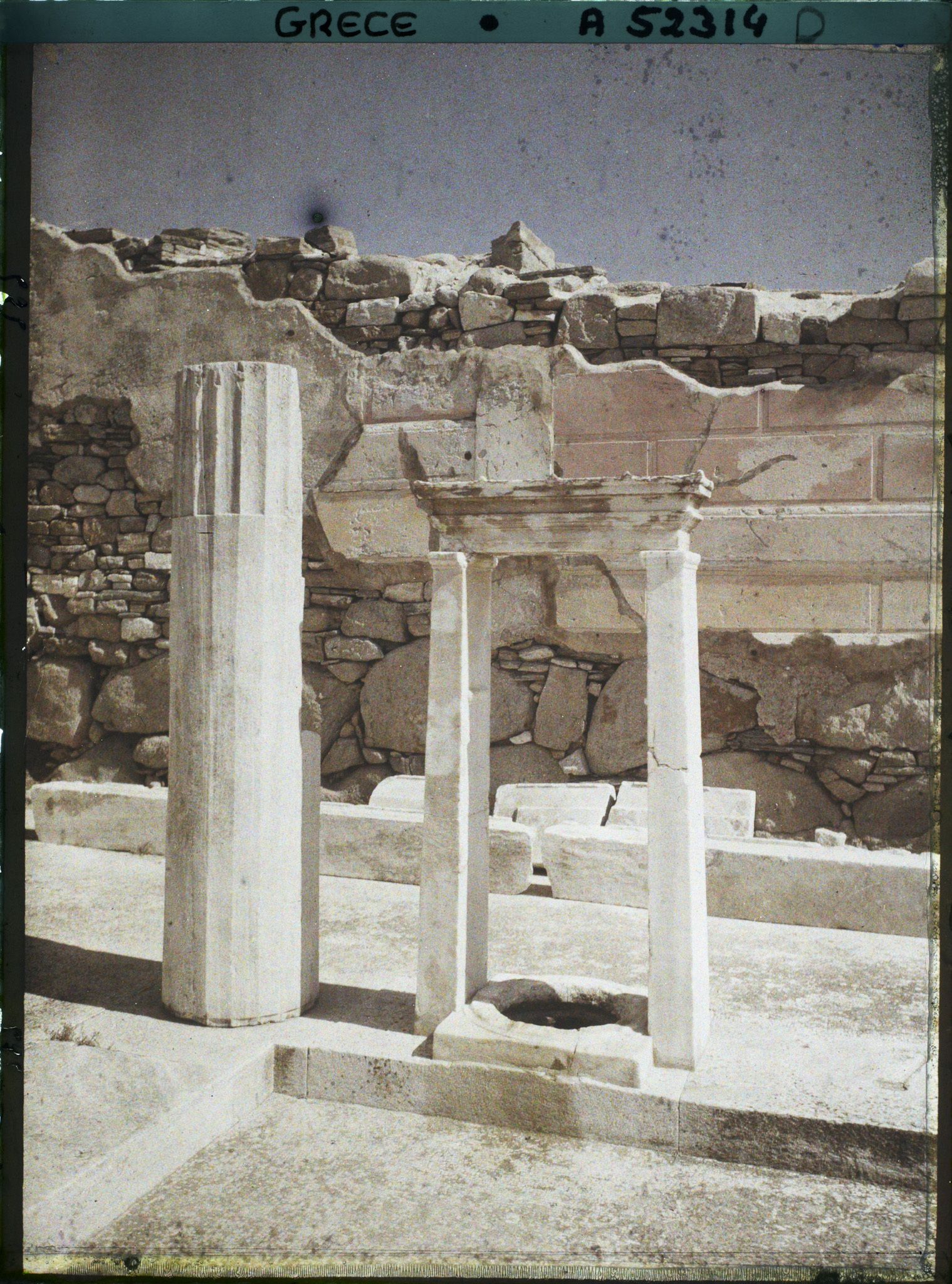 Image représentant Cour de la Maison du Trident (le Puits)