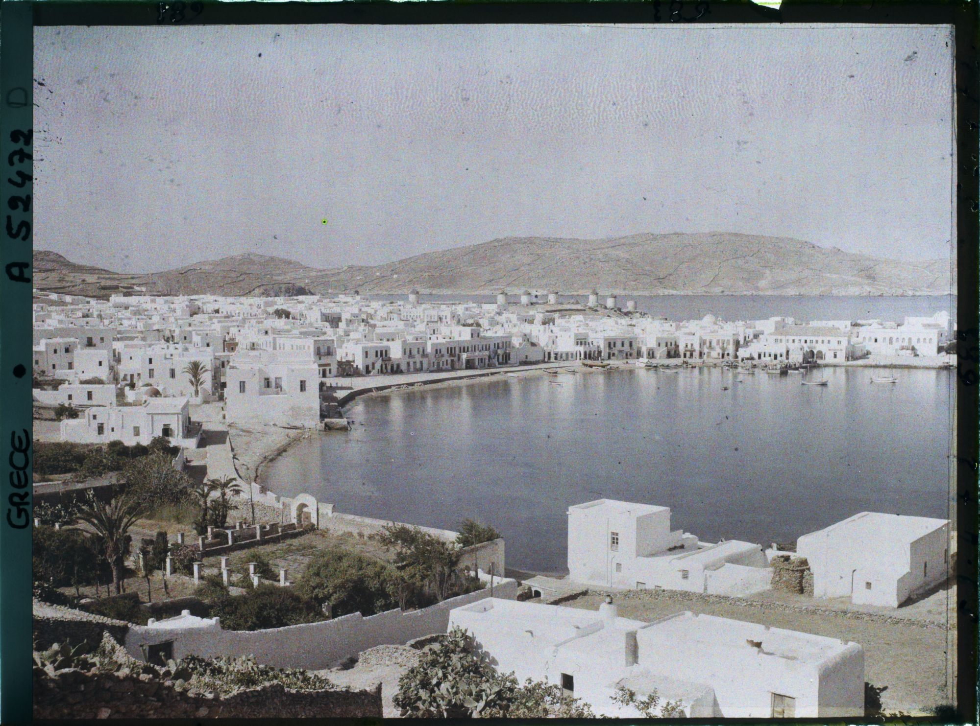 Image représentant Ensemble du Port - Vue prise vers le Sud-Ouest.