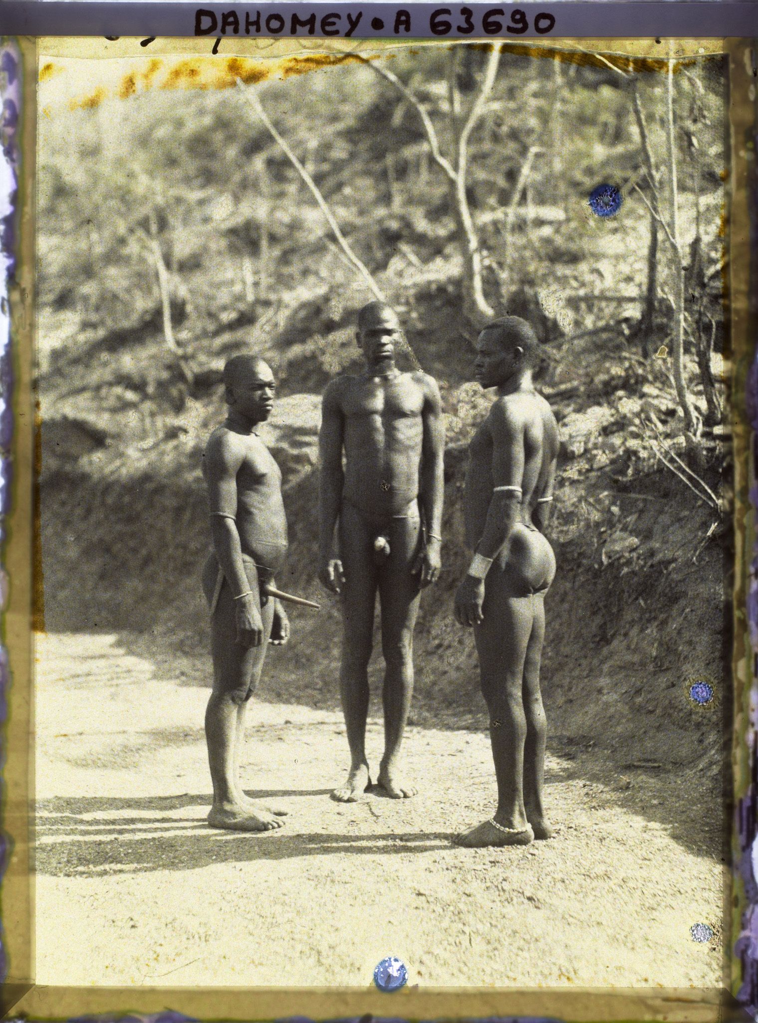 Image représentant Trois hommes somba