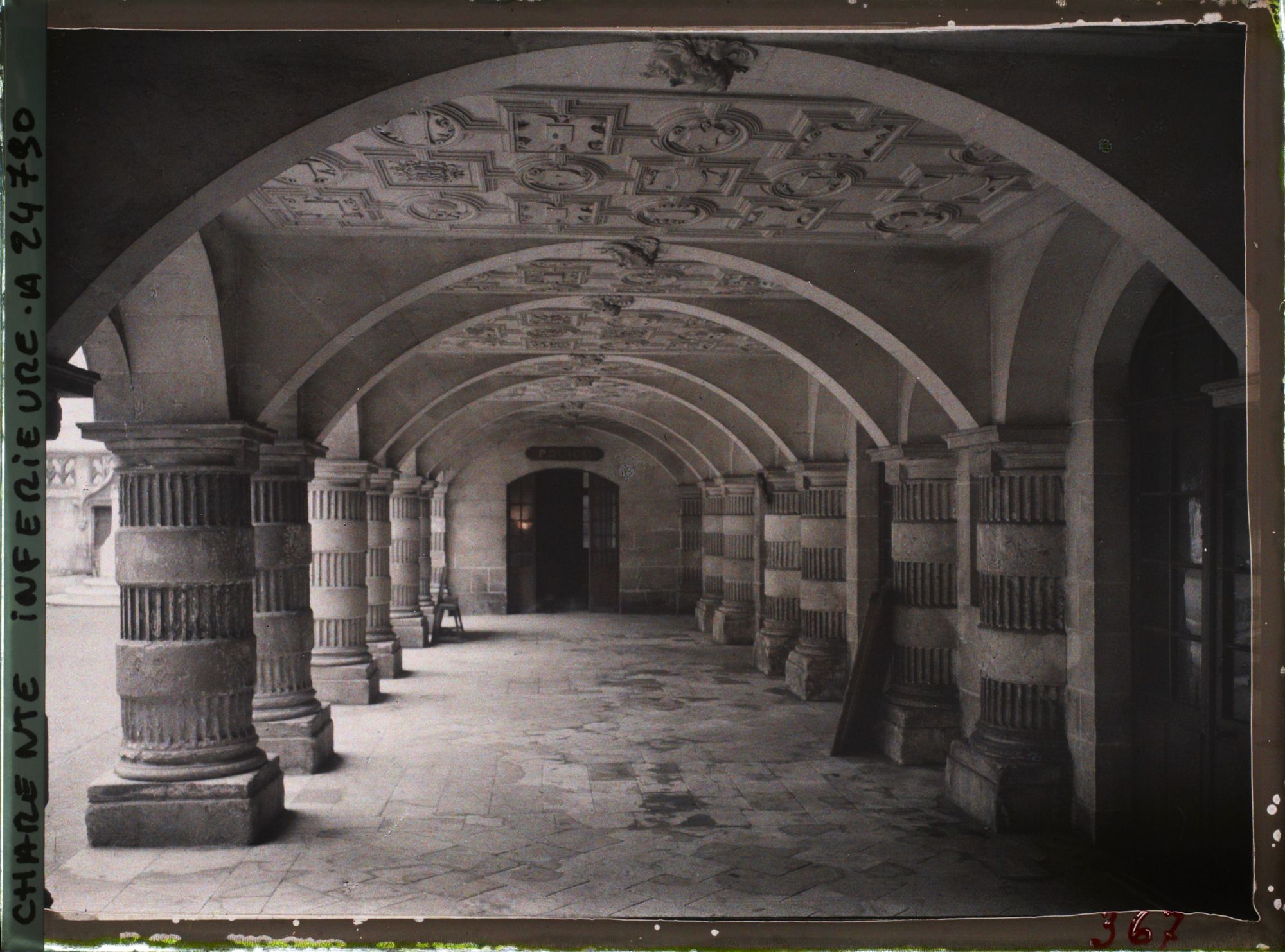 Image représentant Les arches de la cour d'Honneur de l'Hôtel de Ville