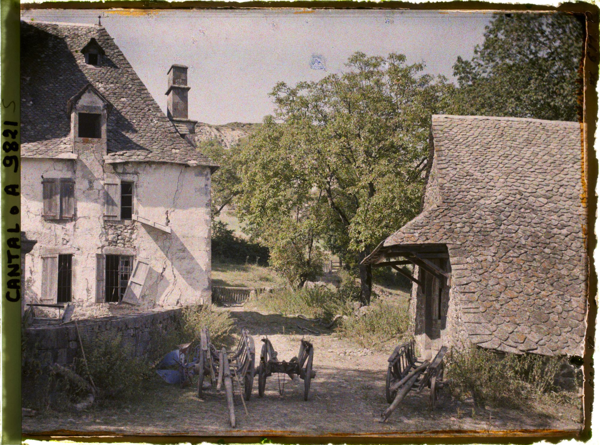 Image représentant Le Manoir dit château de Cabanes en ruine
