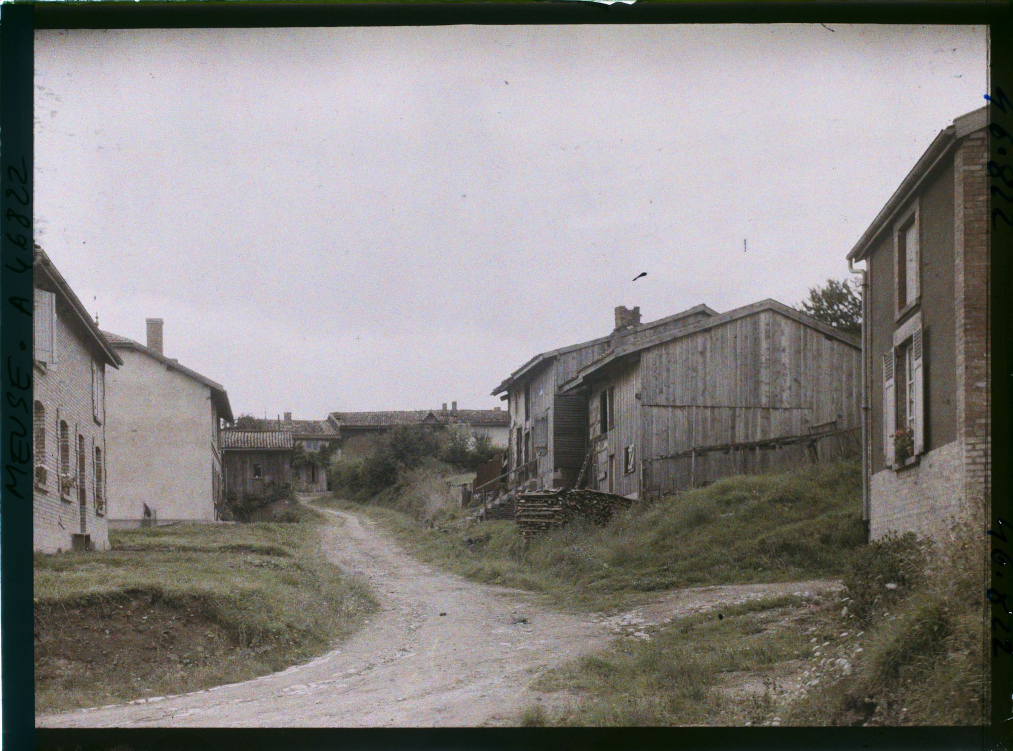 Image représentant France, Le Neufour Meuse (97H), Rue Haute, anciennes et nouvelles Constructions