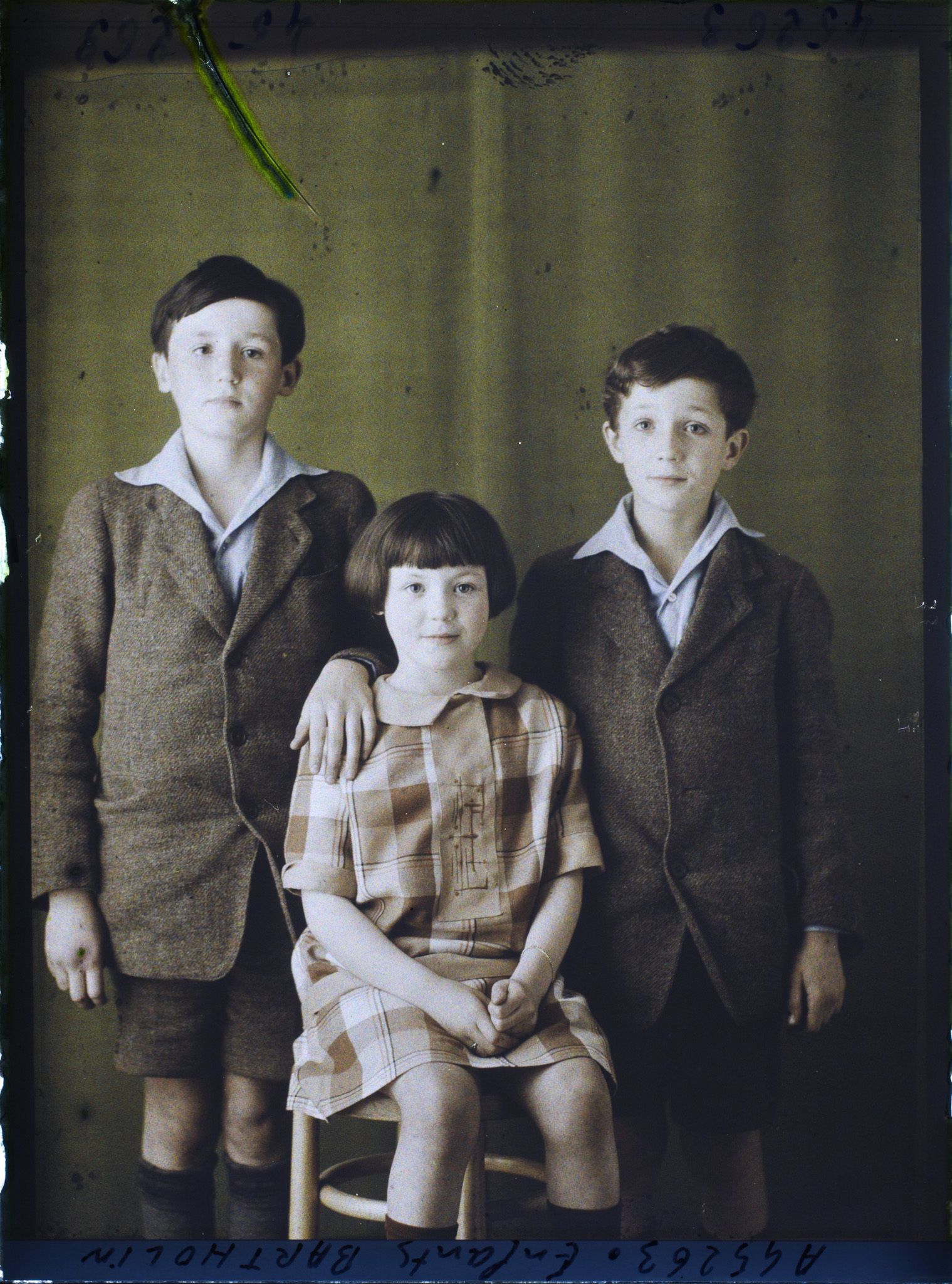 Image représentant Les  https://musee-albert-kahn.s-museum.fr/home/NWQ2OTAwYzNmYjZlZTk1ZWQwODJmMjY4L2dlbmVyaWMtbm90aWNlLXRhYi9hdXRob3JpdHkvNjE3YTc5ZjVjZjhiODk2OGIzMzM3ZDIx/5d6900c3fb6ee95ed082f268/generic-notice-tab/authority/617a79ebcf8b8968b33367f7 enfants Bartholin