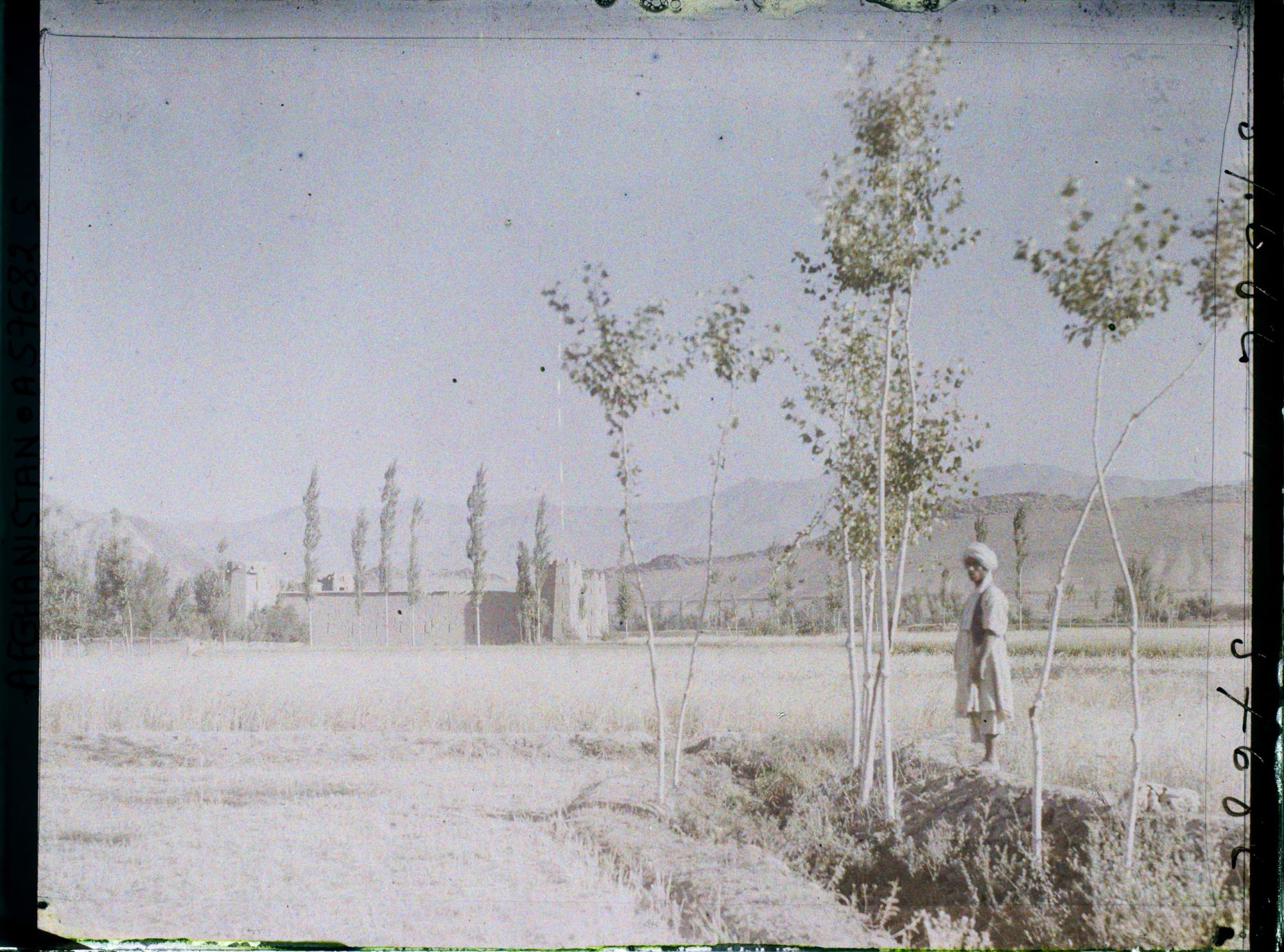 Image représentant Afghanistan, Meidan, Paysage vers une ferme