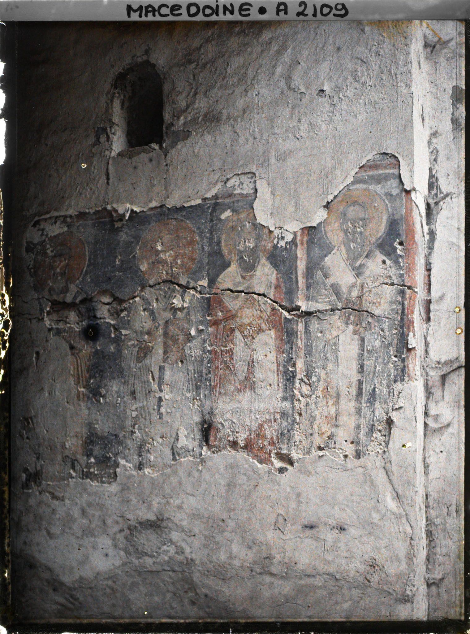 Image représentant Vieille fresque de Sainte Sophie, saints aux yeux crevés par les Ottomans