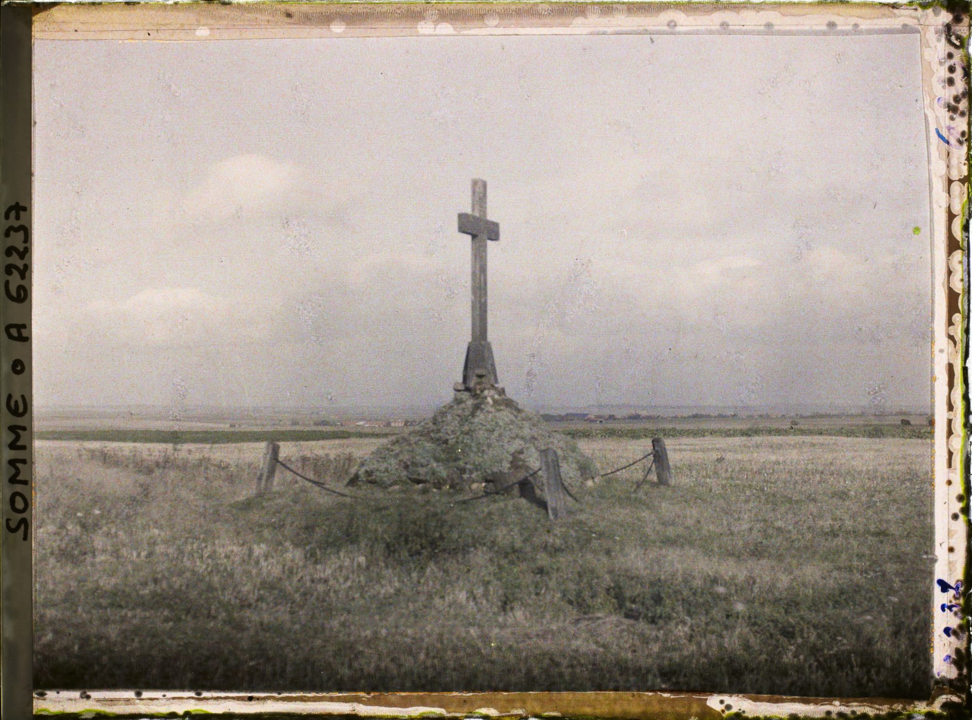 Image représentant Somme, La Boisselle, Tumulus recouvrant un groupe de Combattants
