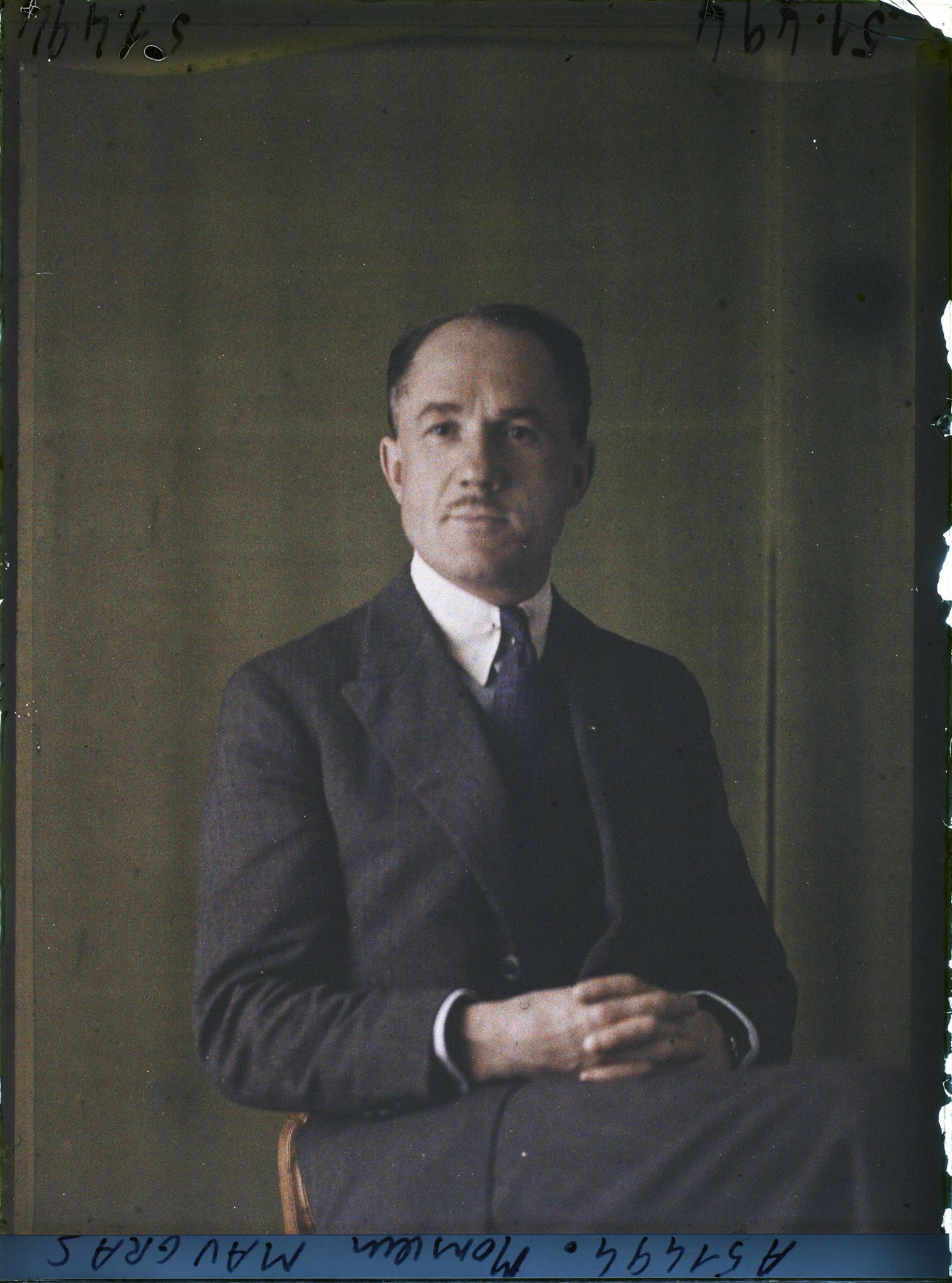 Image représentant https://musee-albert-kahn.s-museum.fr/home/NWQ2OTAwYzNmYjZlZTk1ZWQwODJmMjY4L2dlbmVyaWMtbm90aWNlLXRhYi9hdXRob3JpdHkvNjE3YTc5ZjVjZjhiODk2OGIzMzM3ZDIx/5d6900c3fb6ee95ed082f268/generic-notice-tab/authority/617a79ebcf8b8968b3337362 Monsieur Roger Maugras