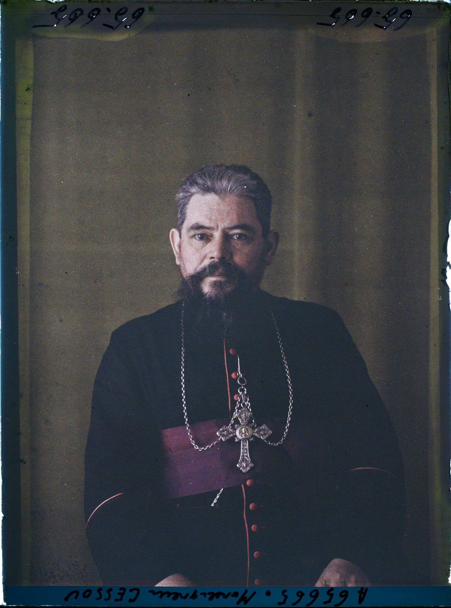 Image représentant https://musee-albert-kahn.s-museum.fr/home/NWQ2OTAwYzNmYjZlZTk1ZWQwODJmMjY4L2dlbmVyaWMtbm90aWNlLXRhYi9hdXRob3JpdHkvNjE3YTc5ZjVjZjhiODk2OGIzMzM3ZDIx/5d6900c3fb6ee95ed082f268/generic-notice-tab/authority/617a79ebcf8b8968b3336a4e Monseigneur Cessou