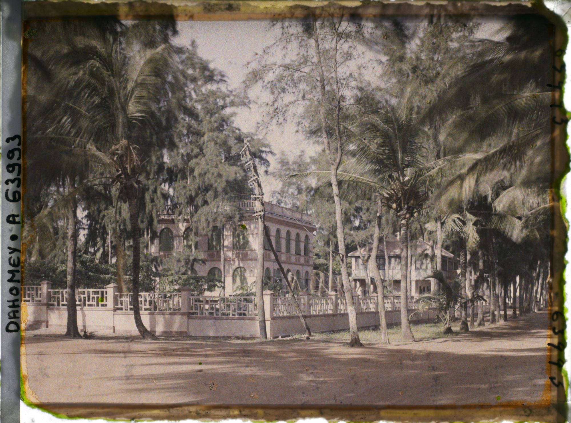 Image représentant L'avenue du Trésor dans le quartier européen