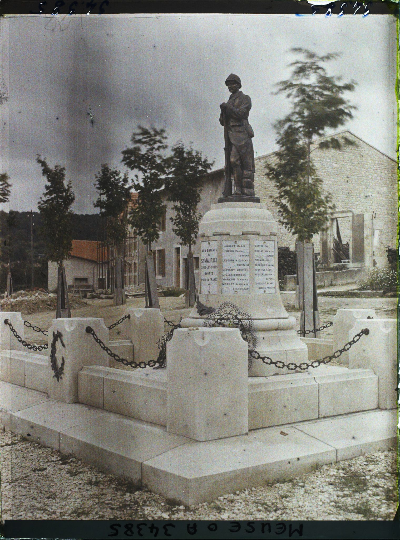 Image représentant France, St Maurice Sous les Côtes, Monument aux morts du Village