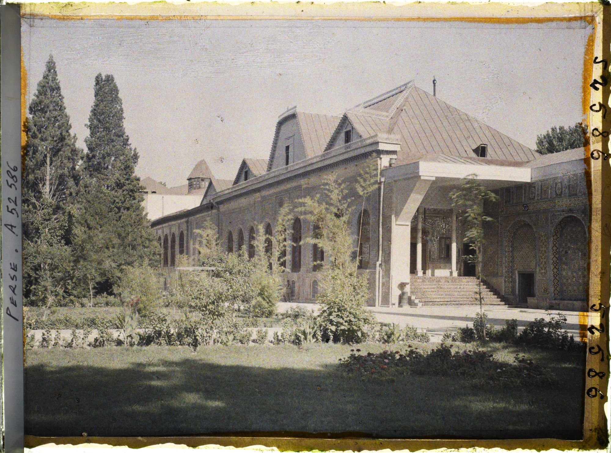 Image représentant L'un des palais du Golestan dans l'Arg (la citadelle royale)