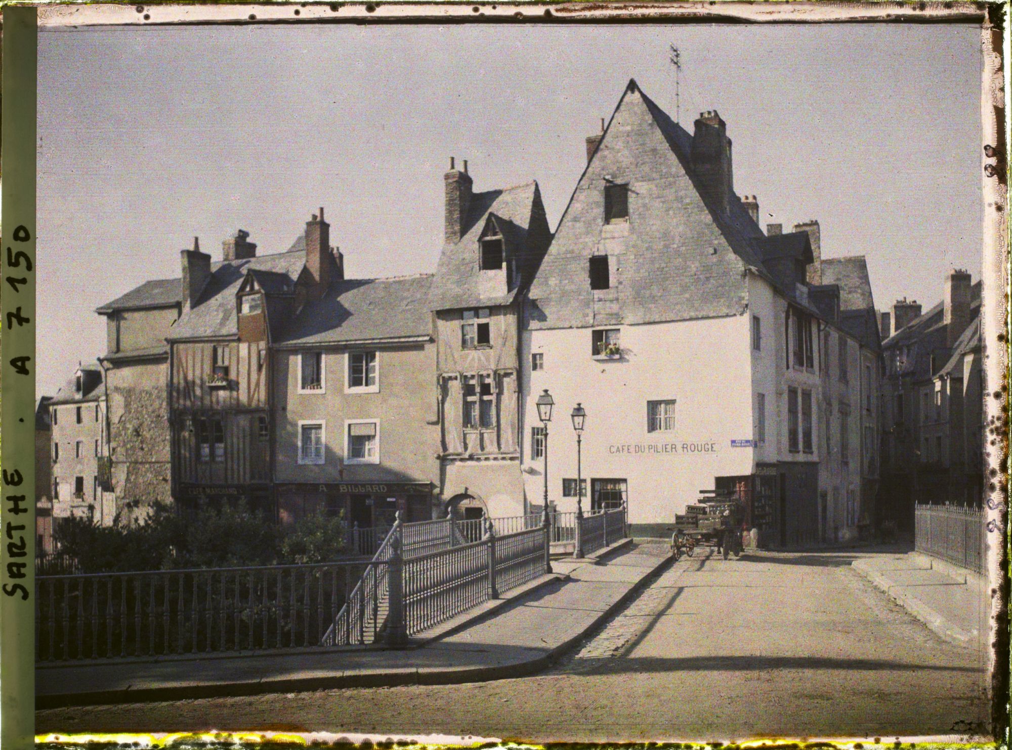 Image représentant Le quartier du Pilier Rouge, avec le café du Pilier Rouge