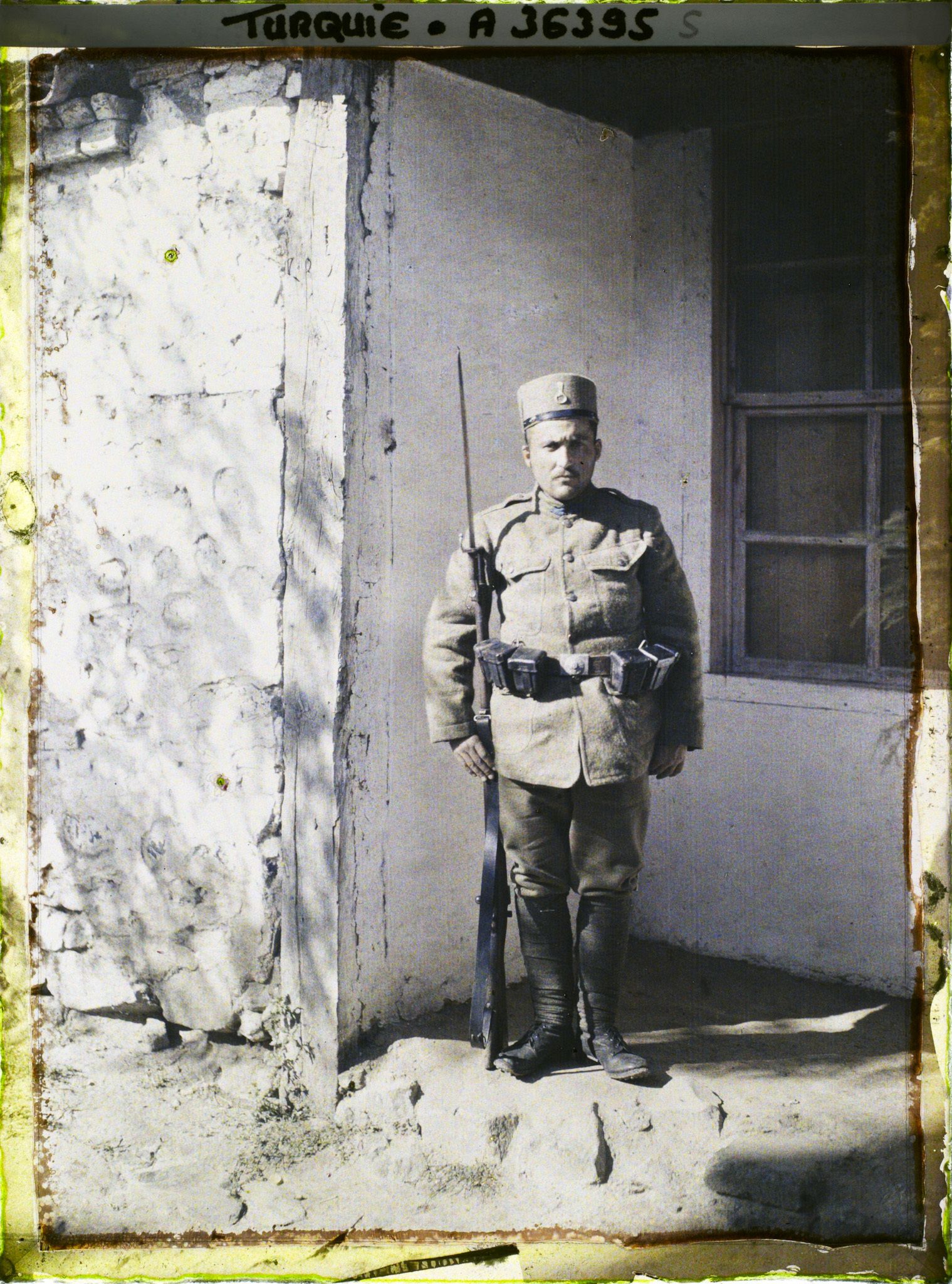 Image représentant Gendarme turc "en nouvelle tenue"
